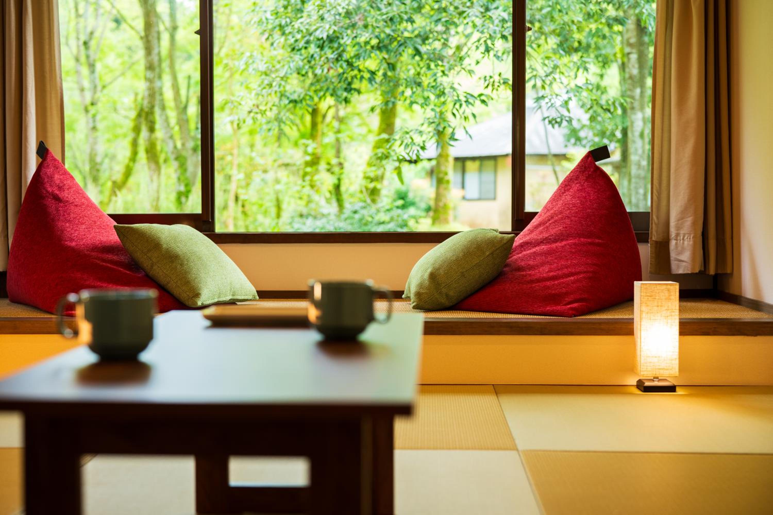 Japanese Style Room with Shared Bathroom photo 3