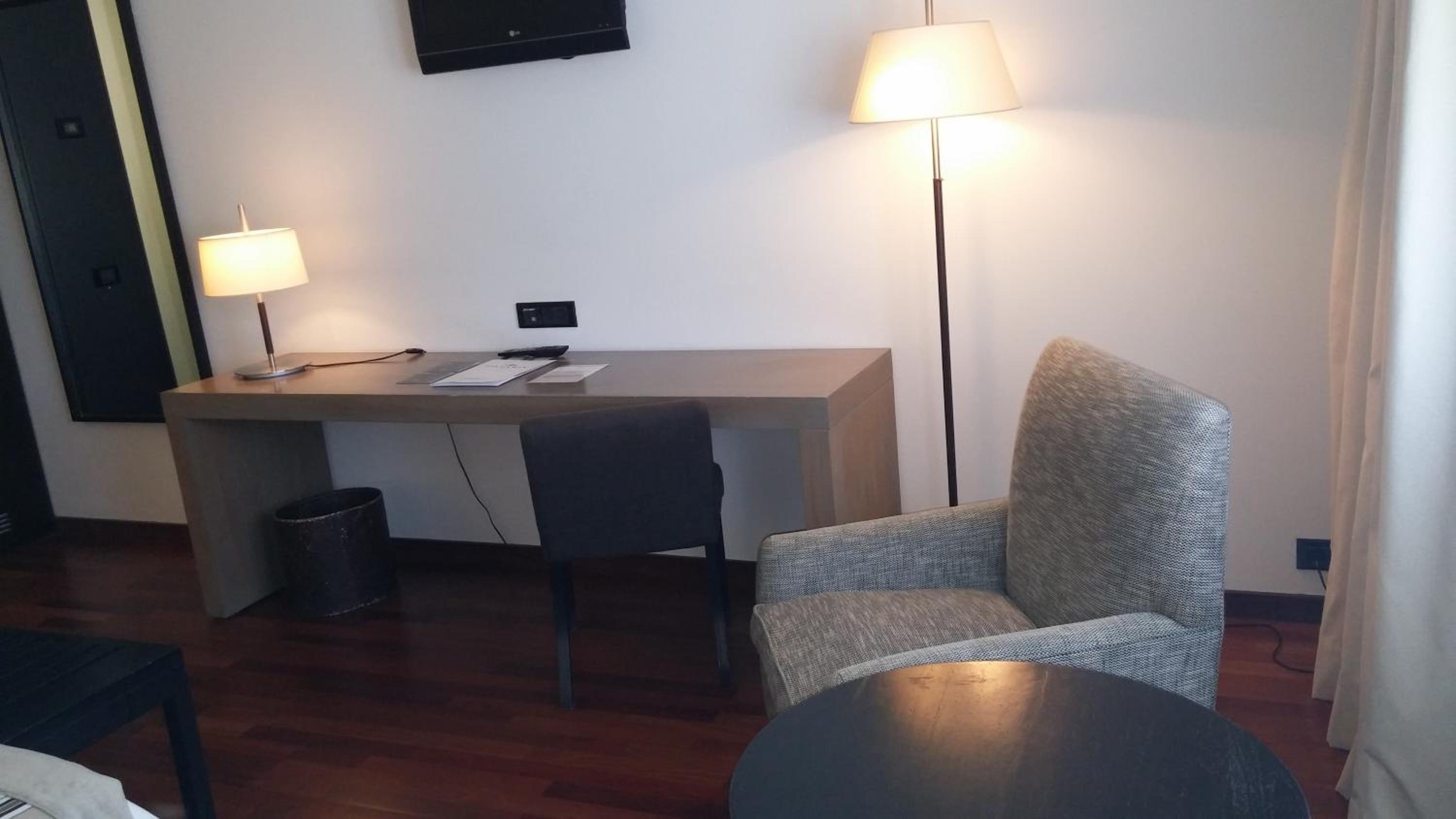 Standard Double Room - Photo 28