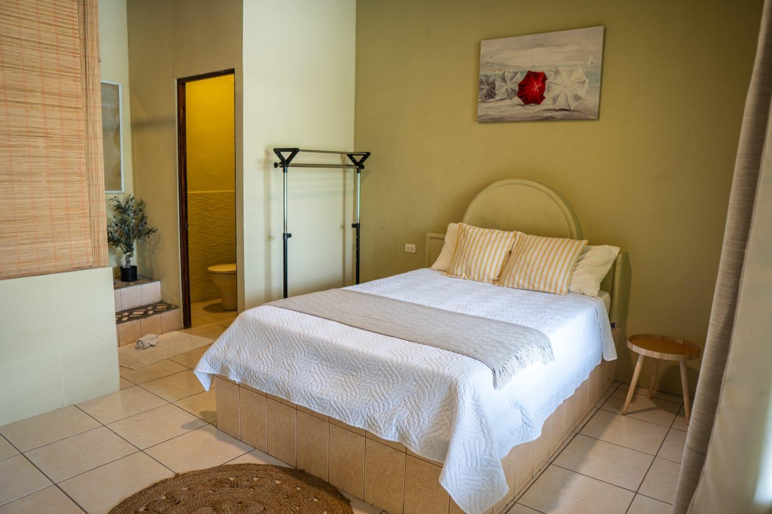 Standard Queen Room photo 2