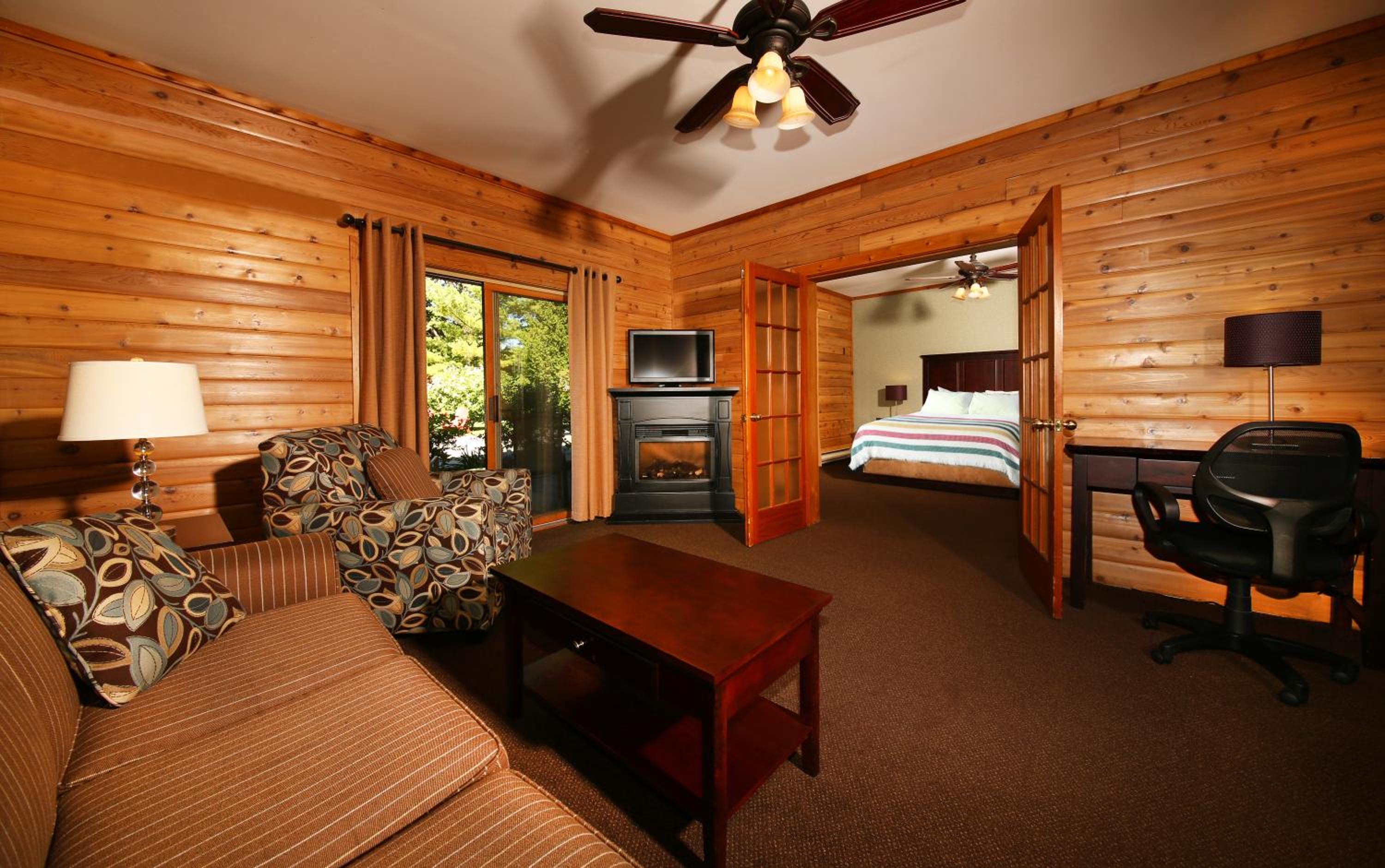 King Suite with Spa Bath photo 1