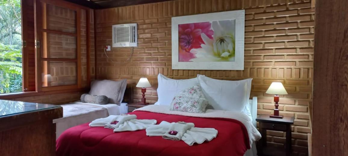 Deluxe Room (2 Adults + 1 Child) - Photo 1