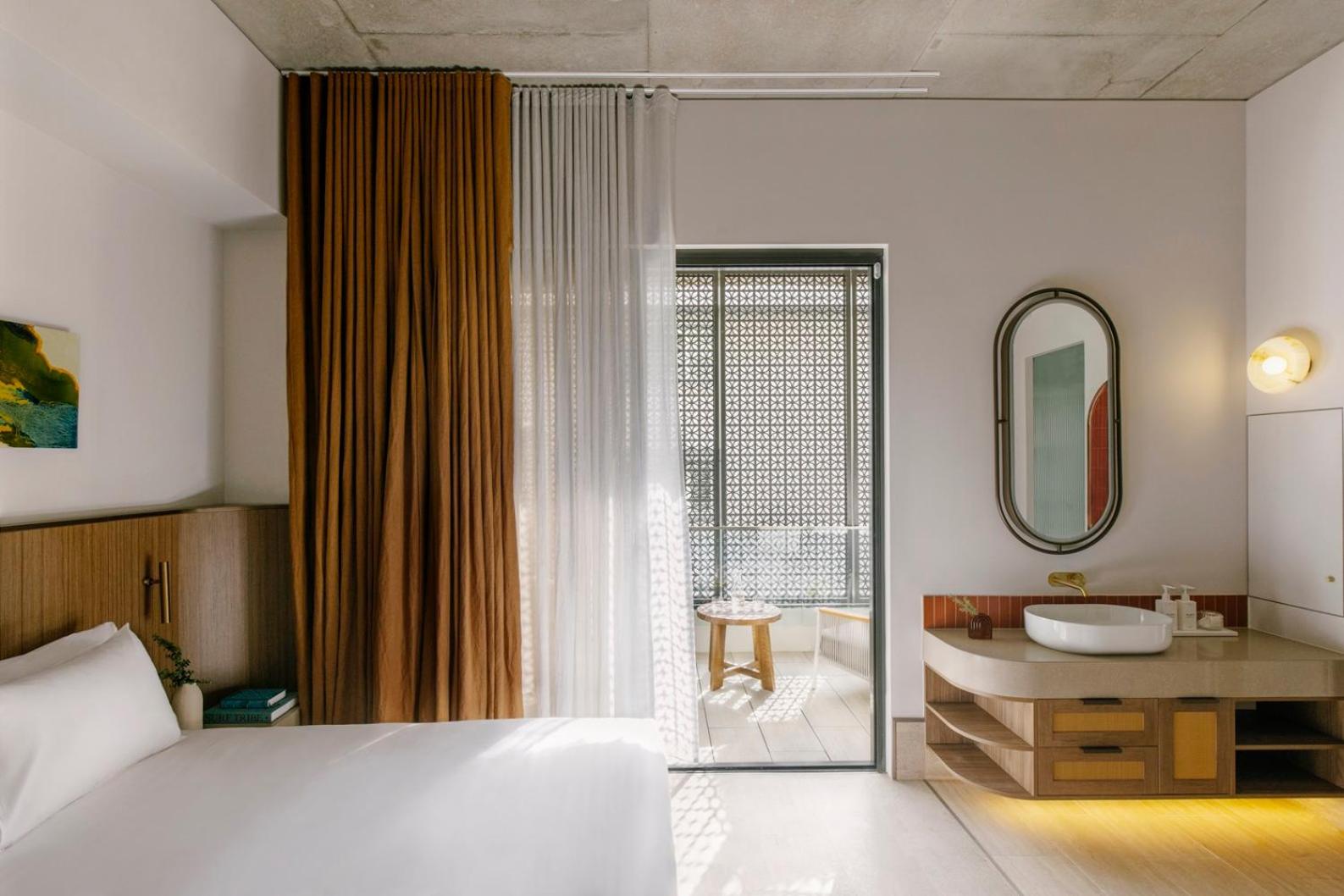 Lane Room
