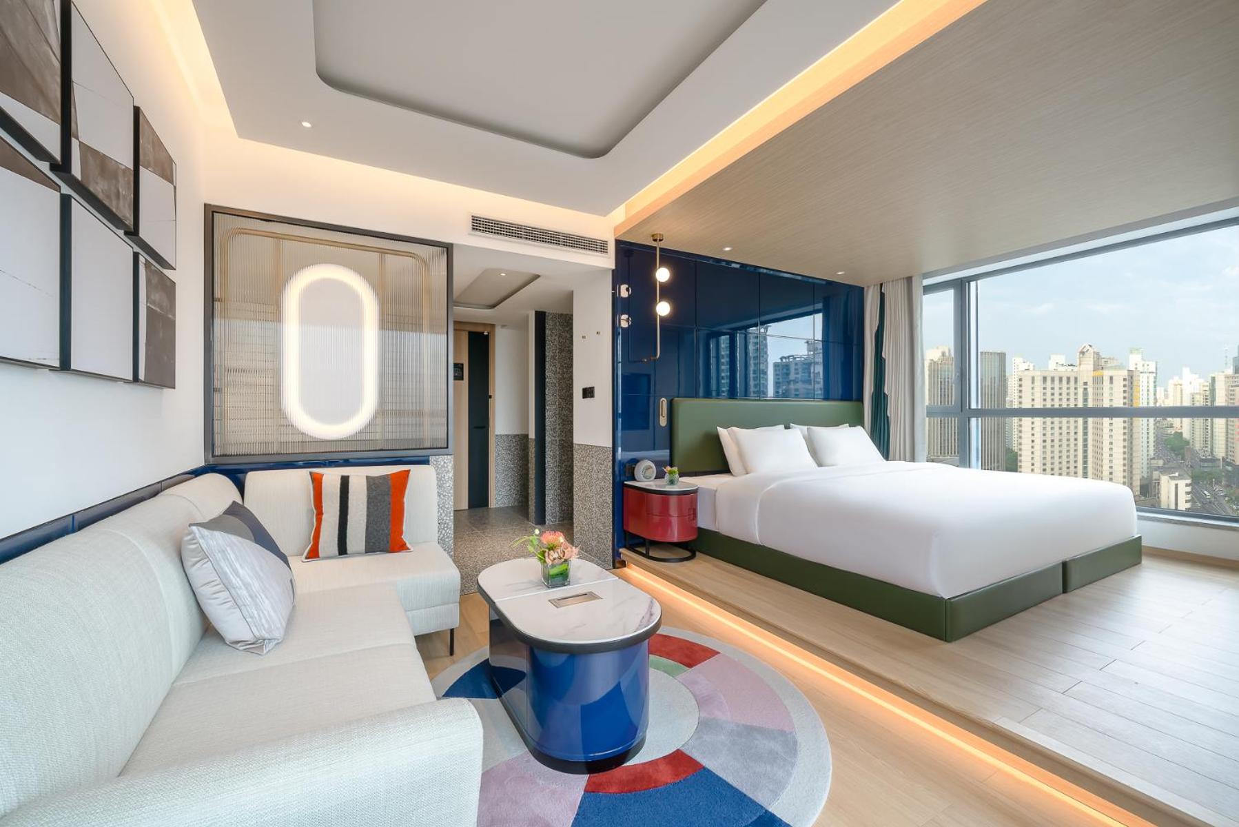 Hollwood Twin Room with afternoon tea