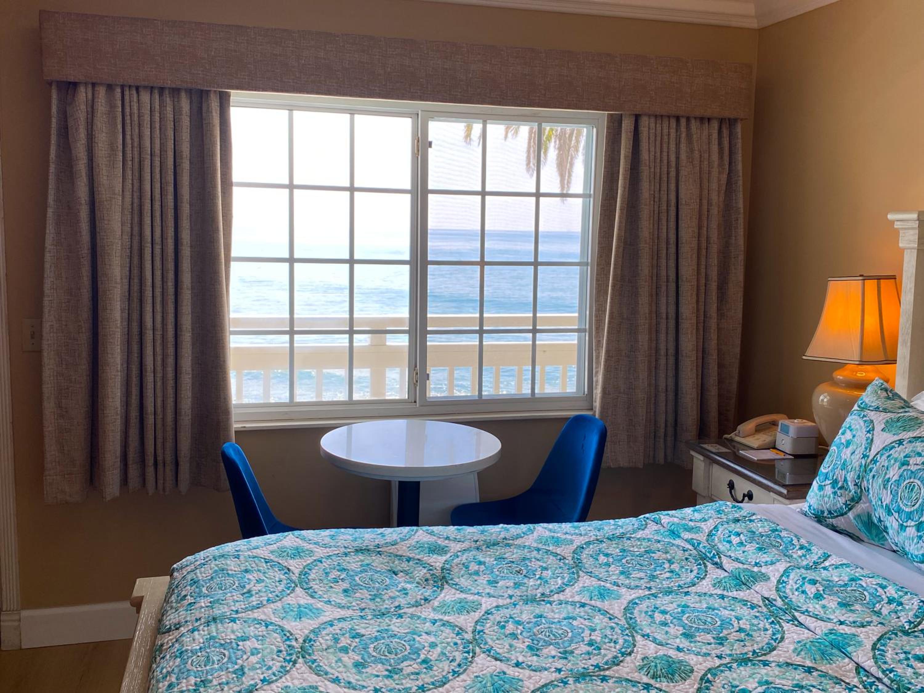 Queen Room Ocean View - Photo 2