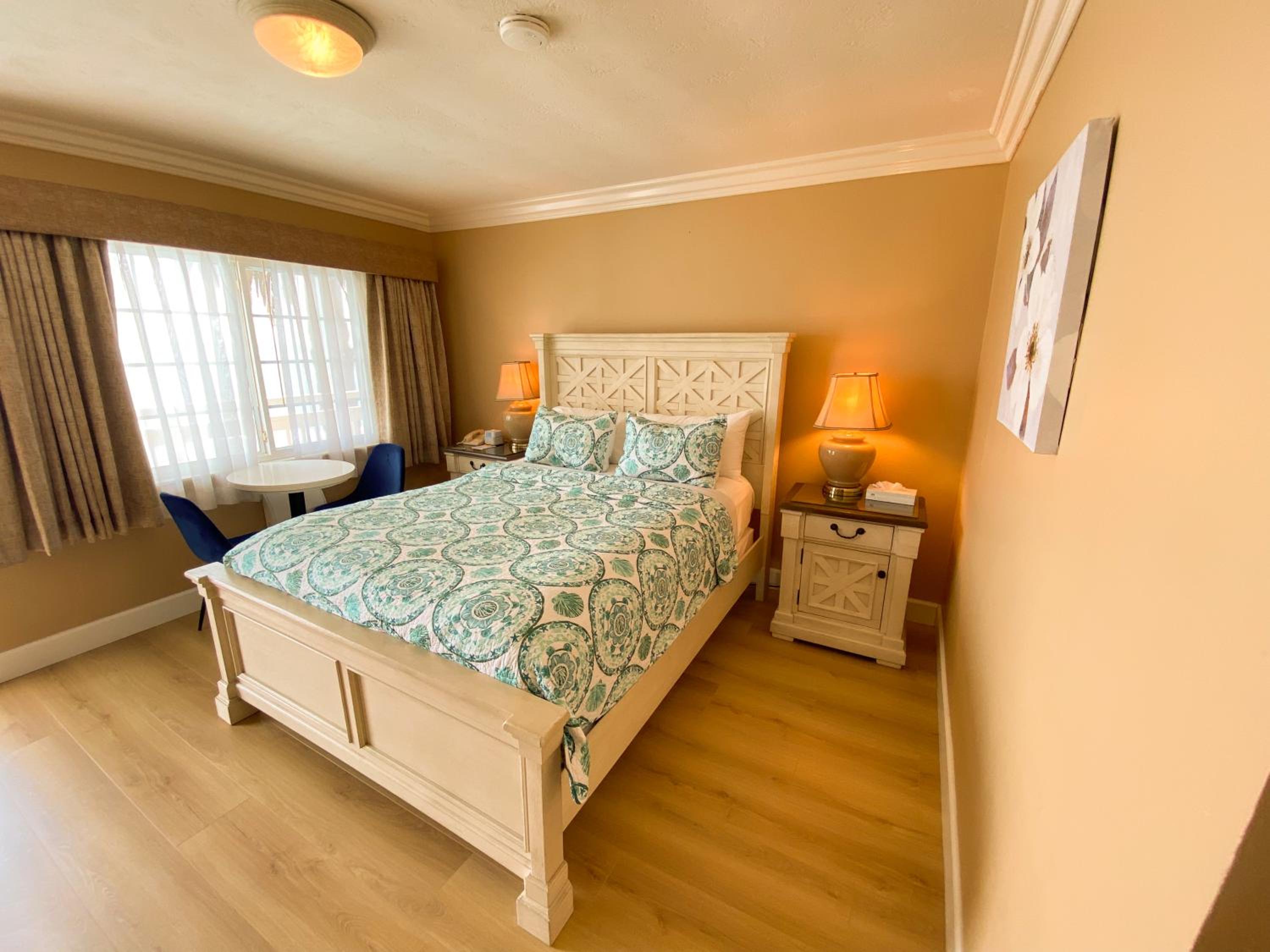 Queen Room Ocean View - Photo 5