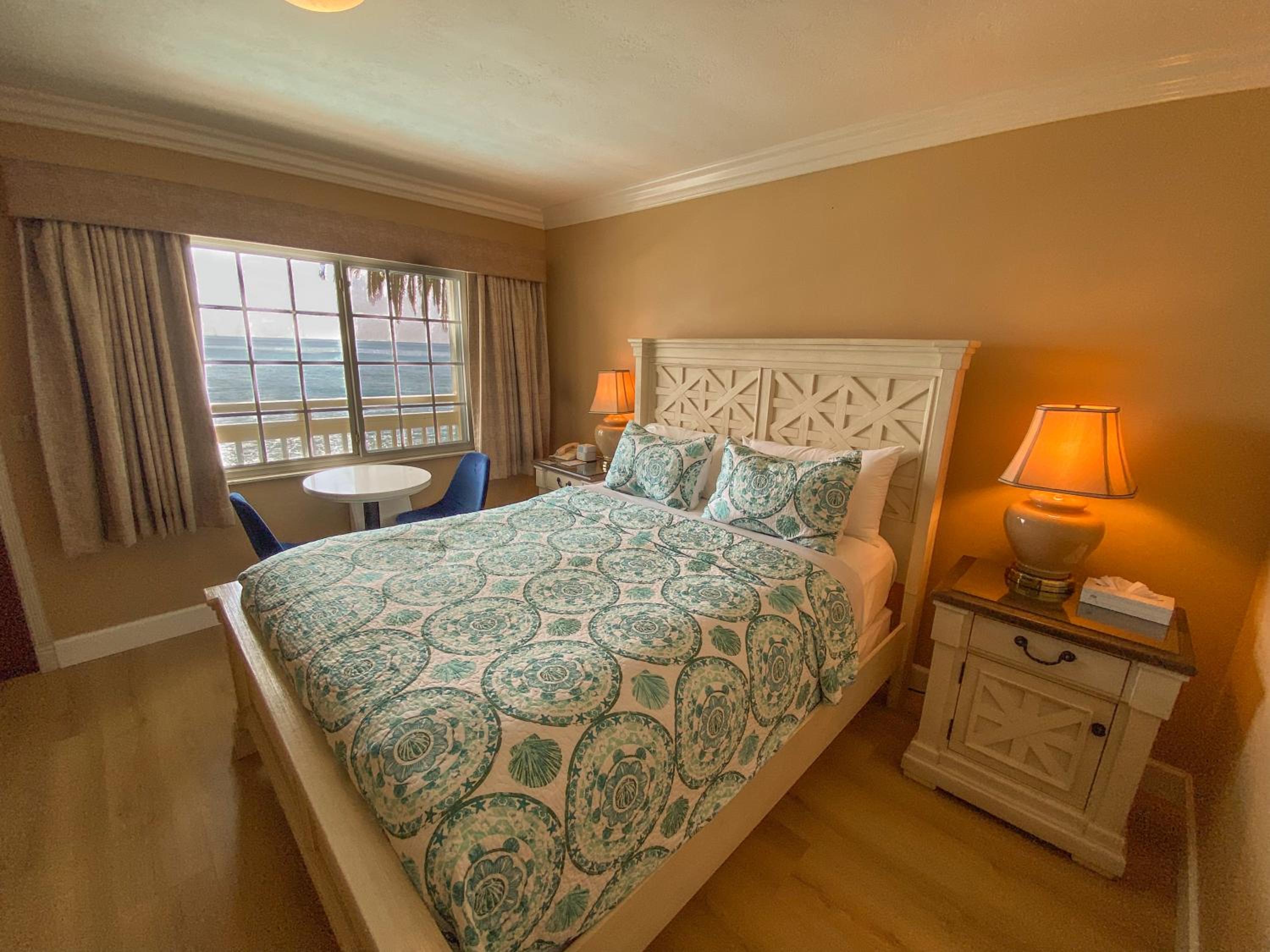 Queen Room Ocean View - Photo 1