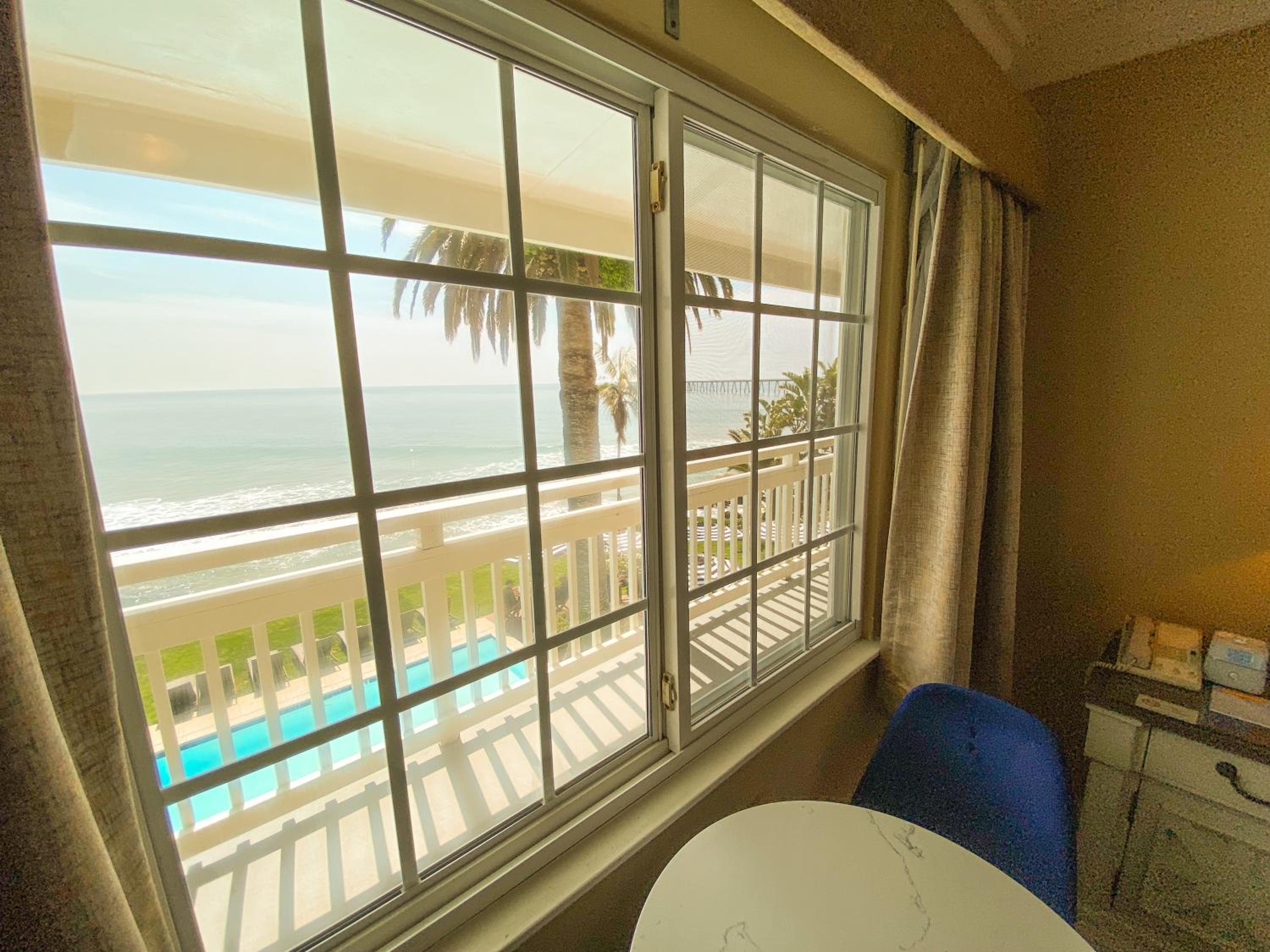 Queen Room Ocean View - Photo 13