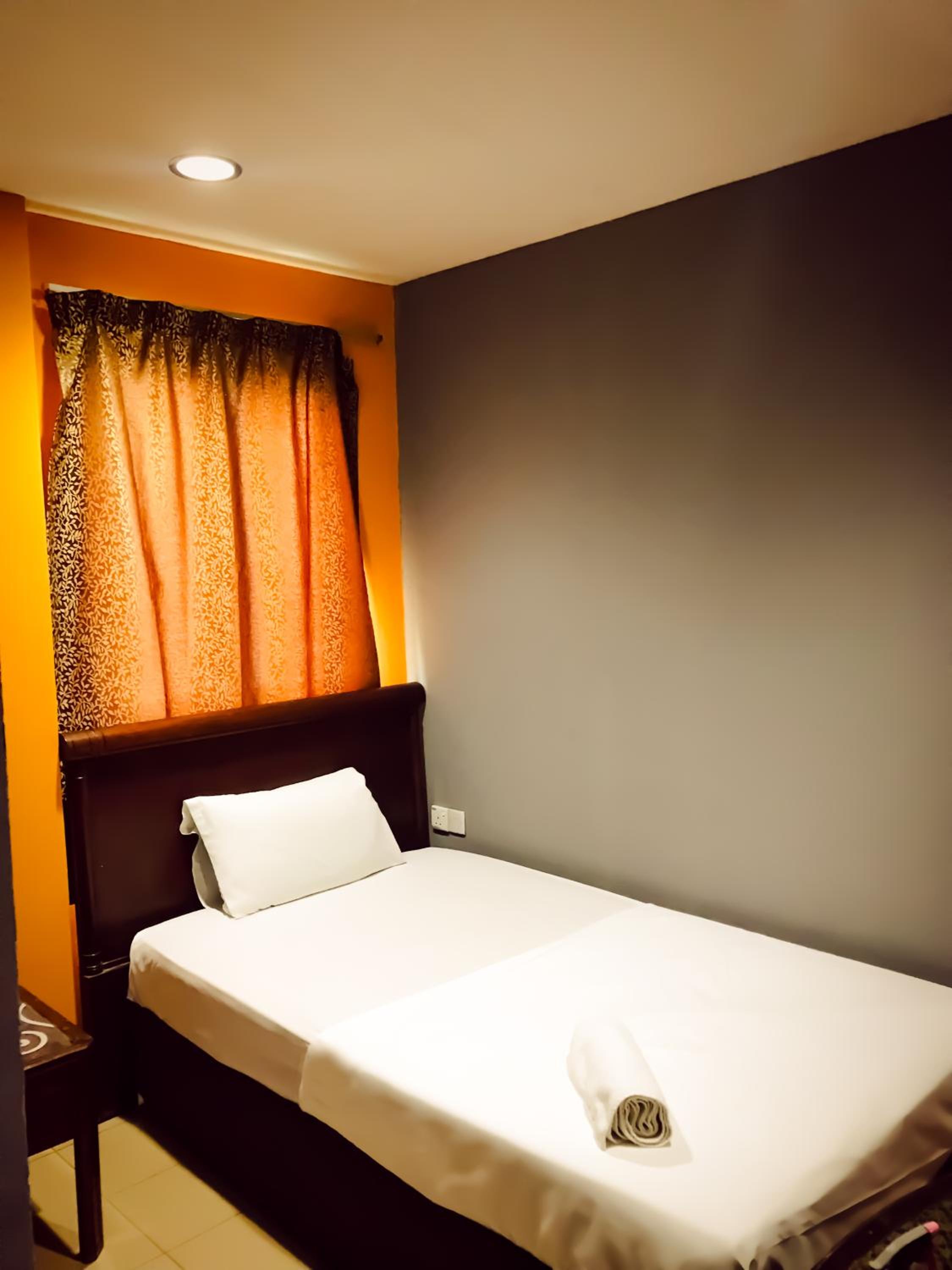 Single Room photo 3
