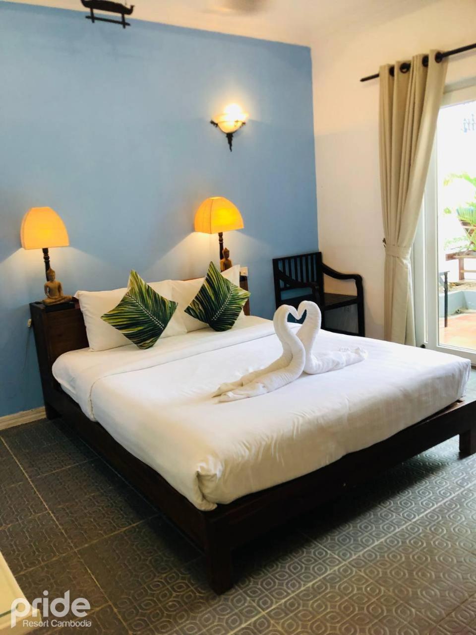 Double Room With Pool View photo 1