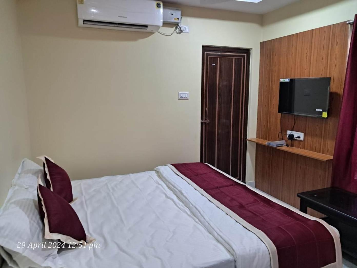 Deluxe Double Room photo 3