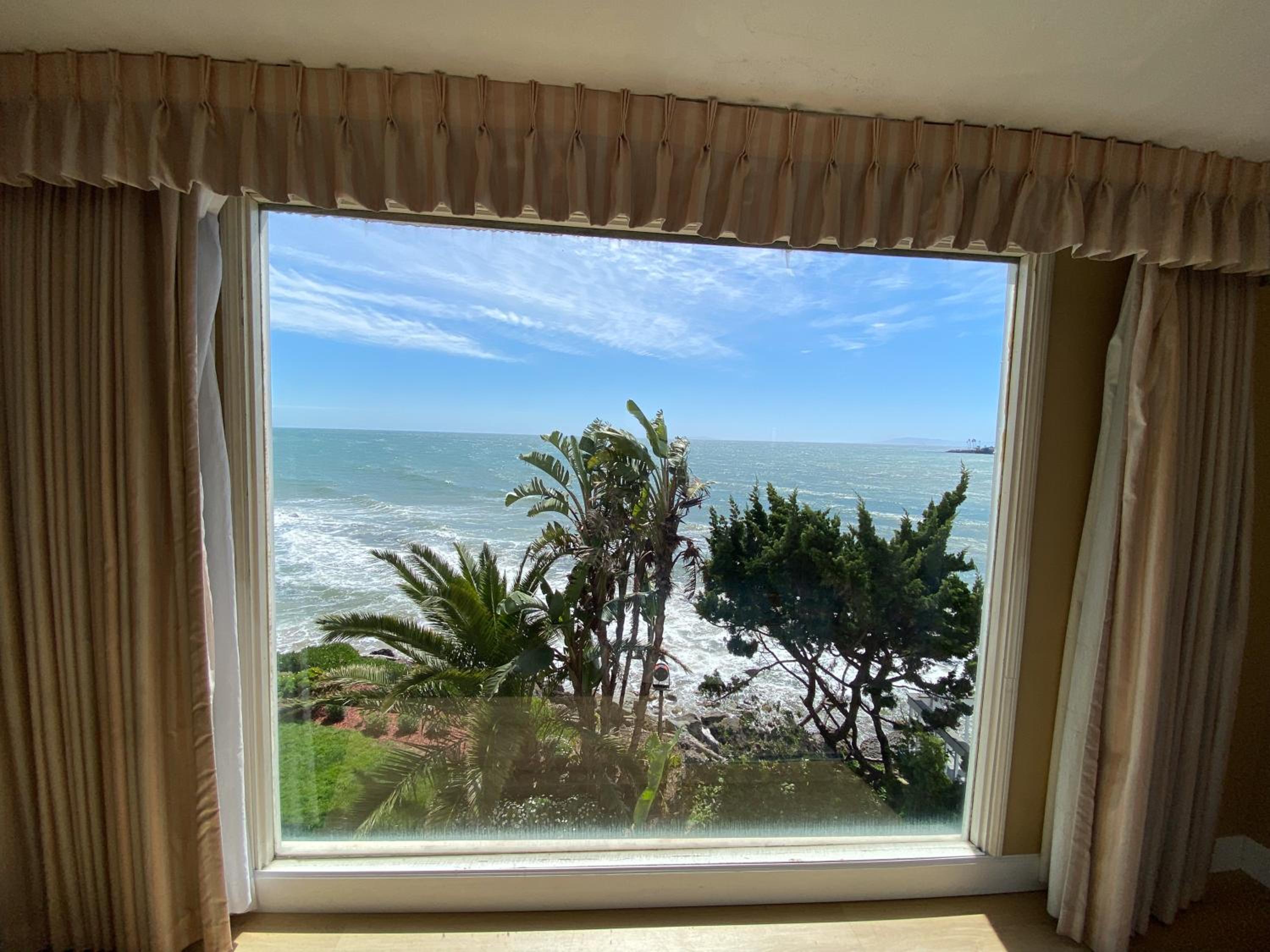 Ocean View Two Room Suite photo 3