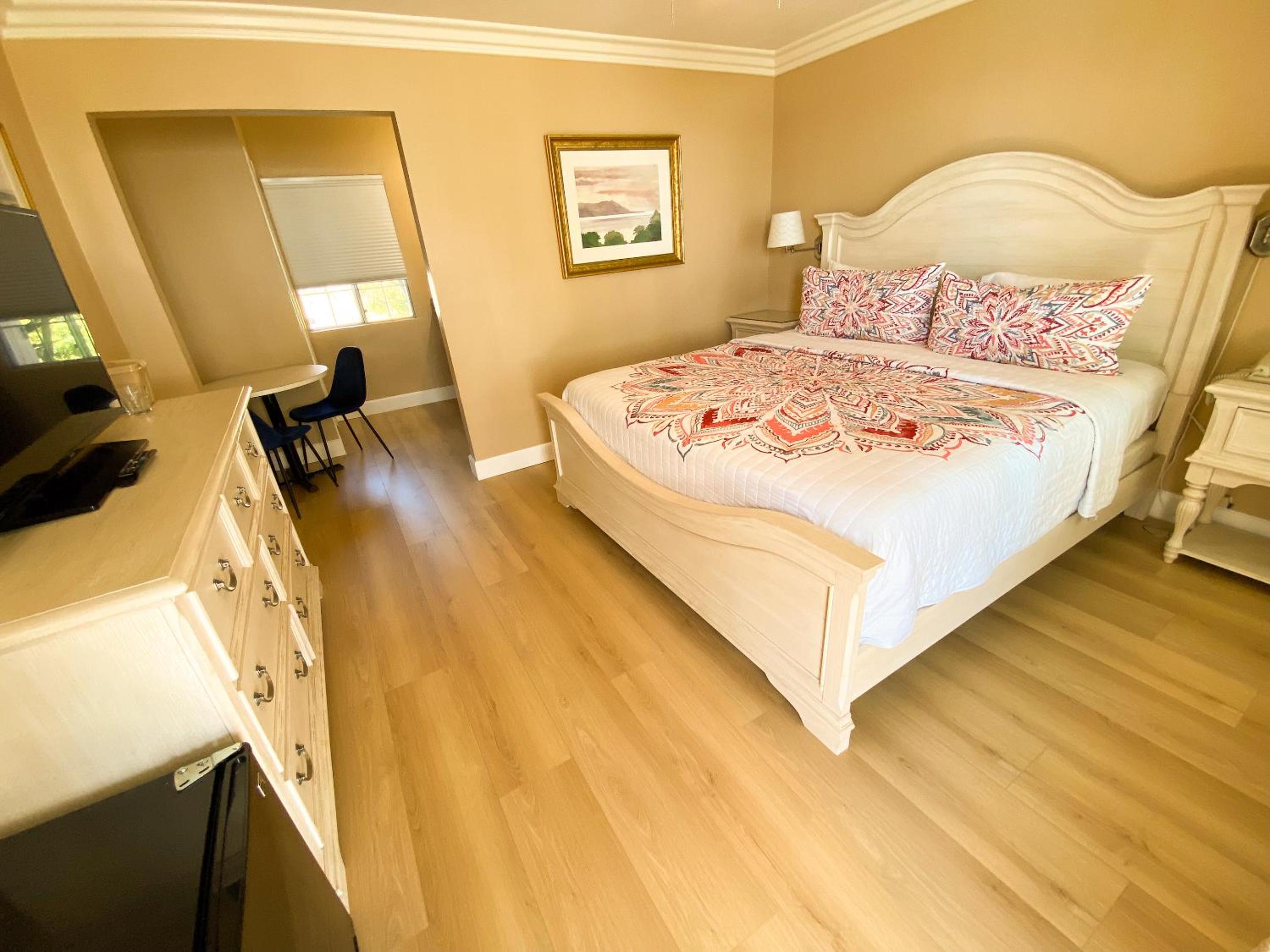 King Partial Ocean View - Photo 1