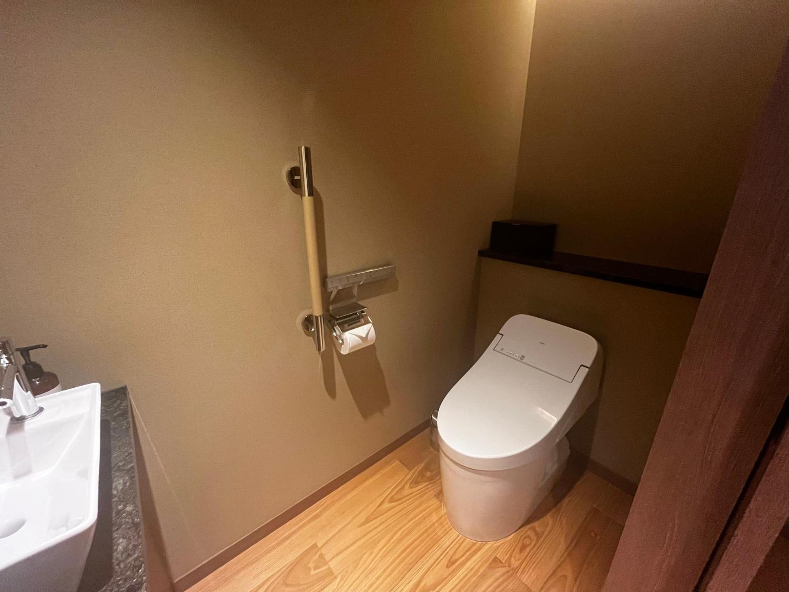 Deluxe Twin Room with Open-Air Bath Western style / 2-person capacity - Photo 12