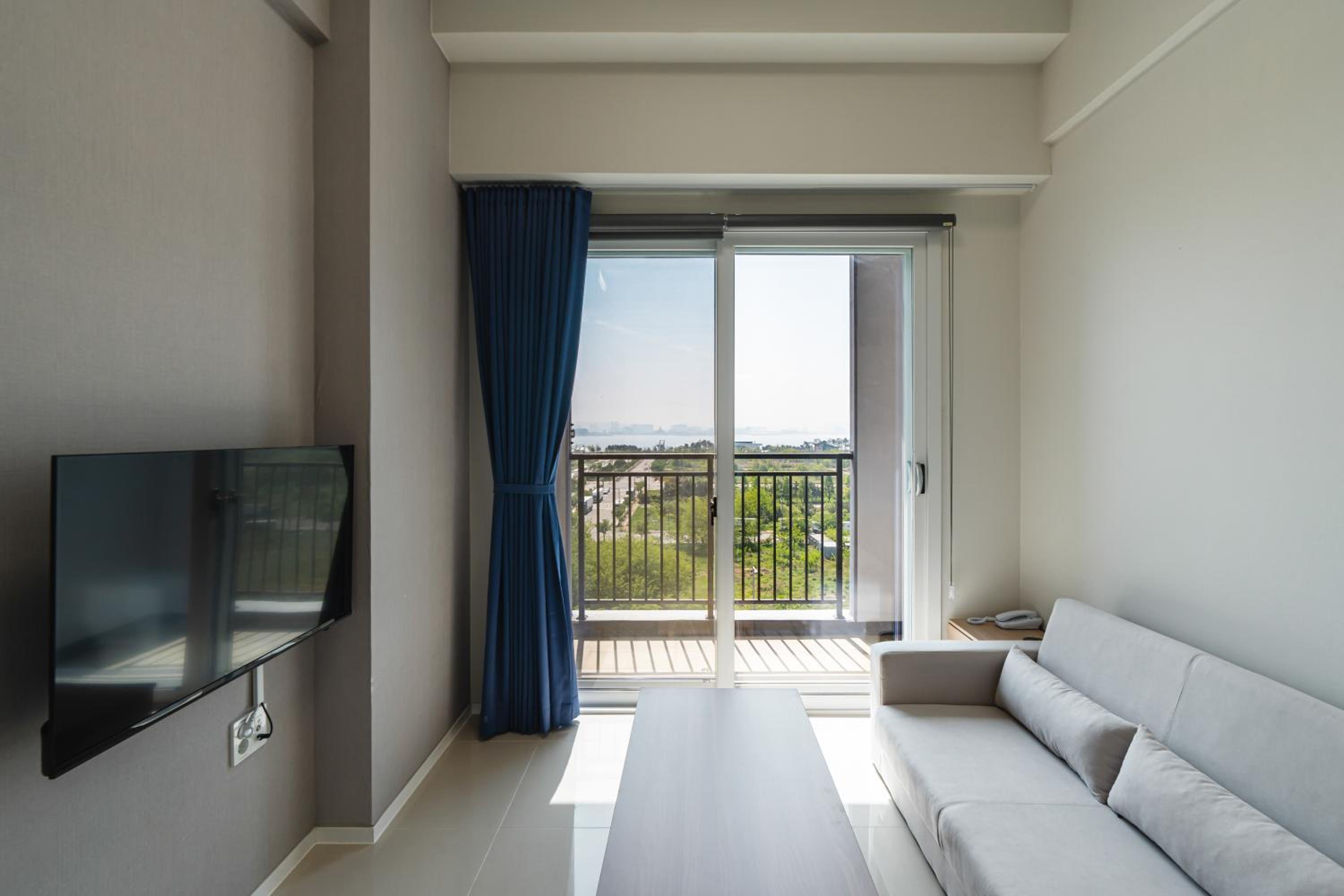 Superior Double with Balcony and Ocean View - Photo 1