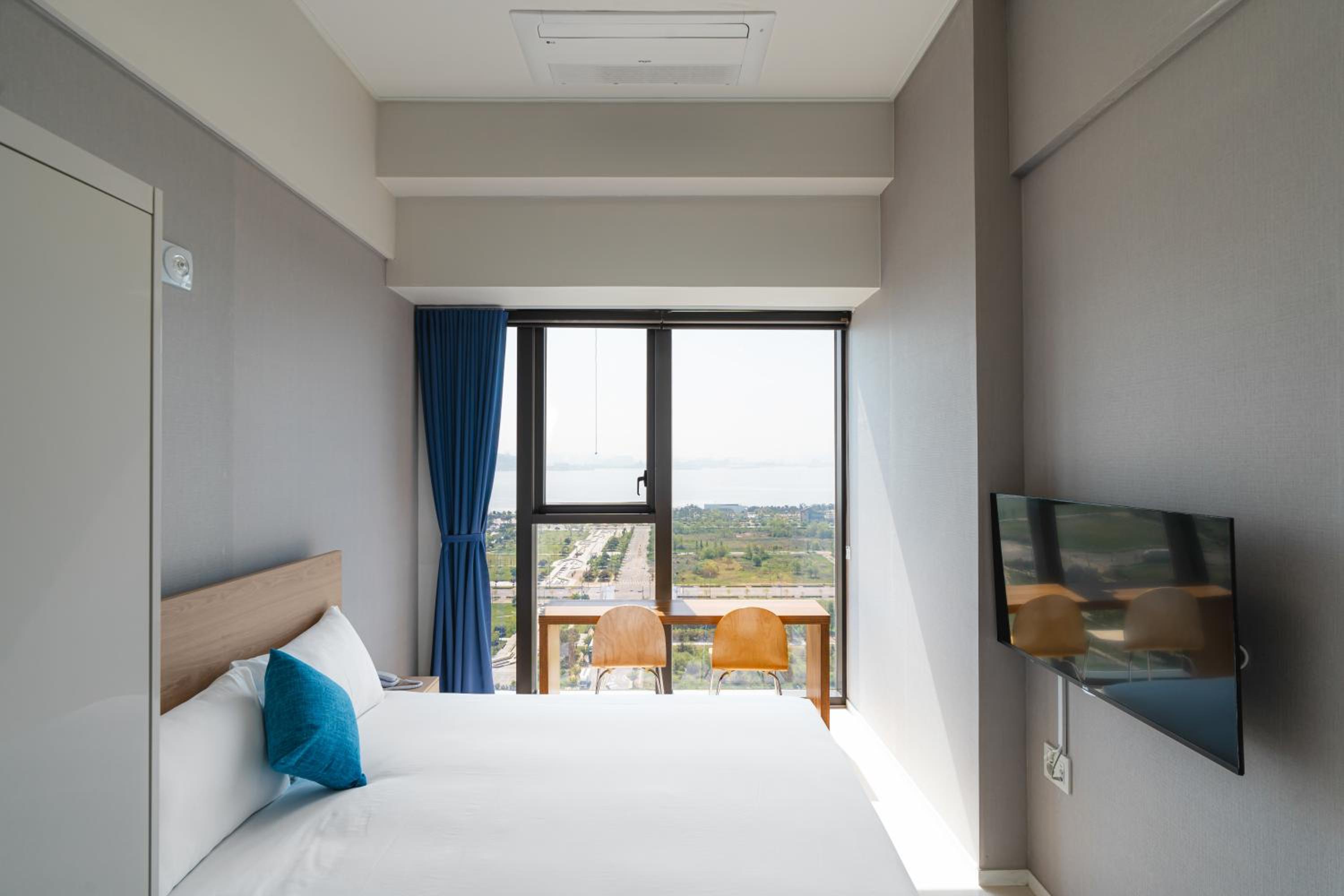 Deluxe Family Twin (Ocean View) - Photo 1