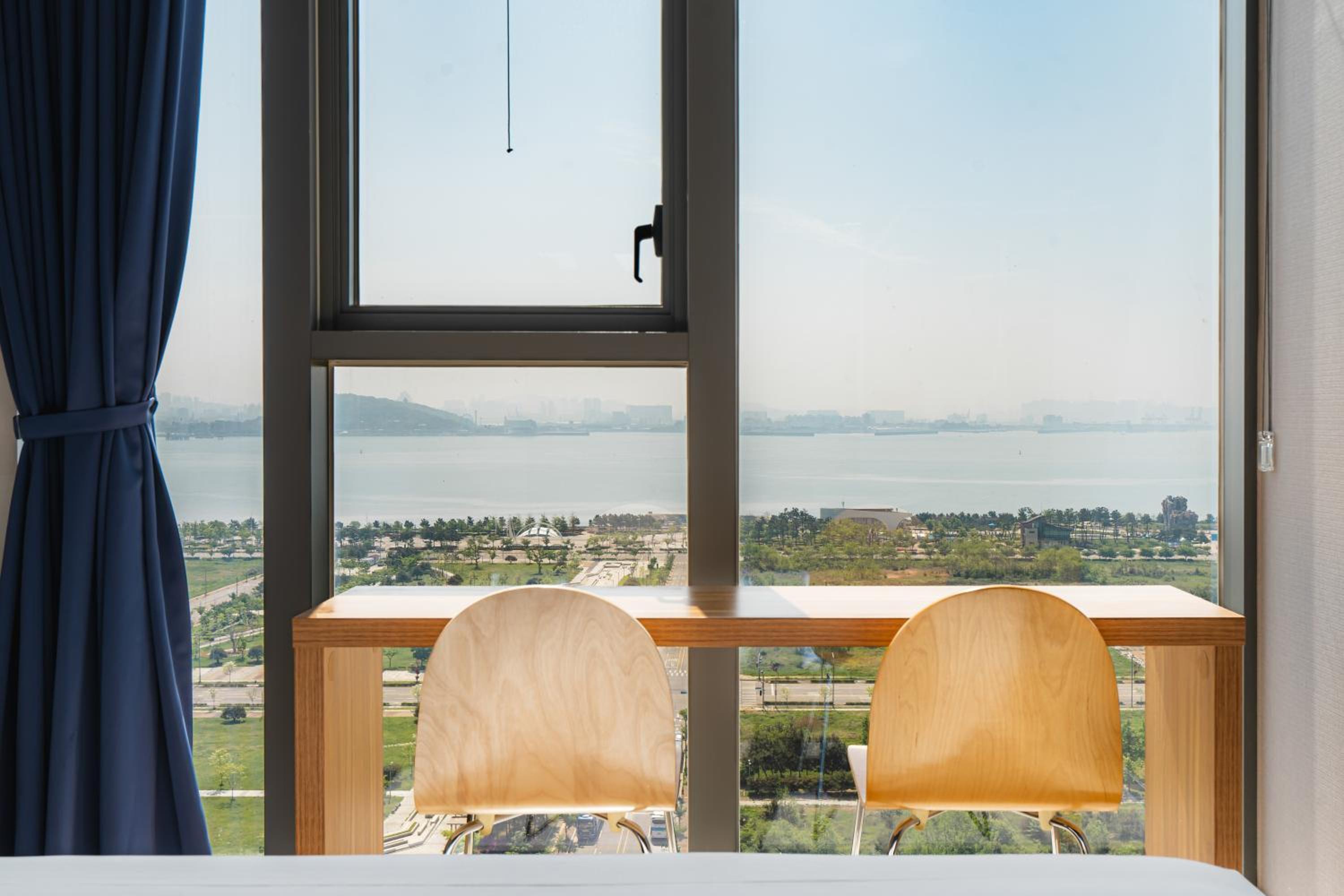 Deluxe Family Twin (Ocean View) - Photo 2