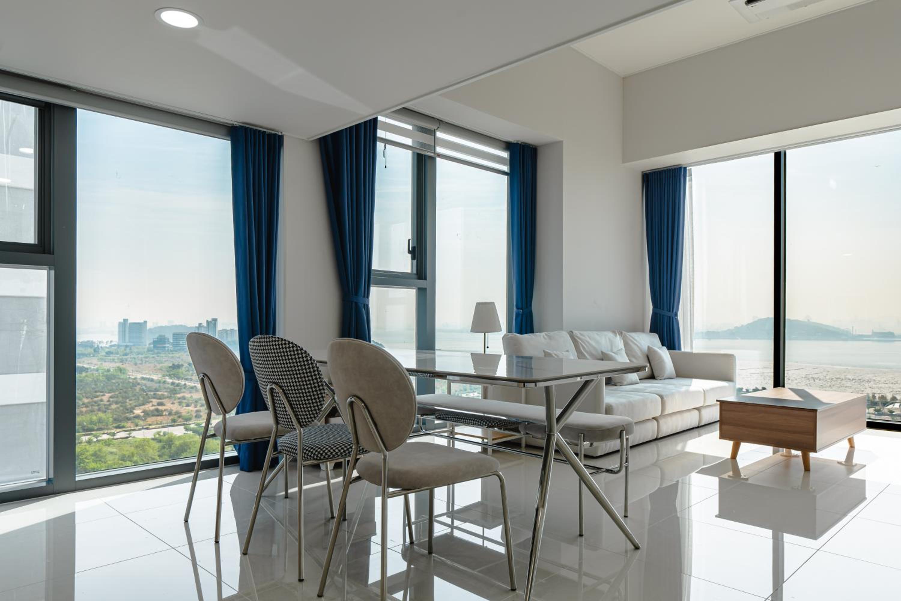 Family Suite Room with Ocean View - Photo 2