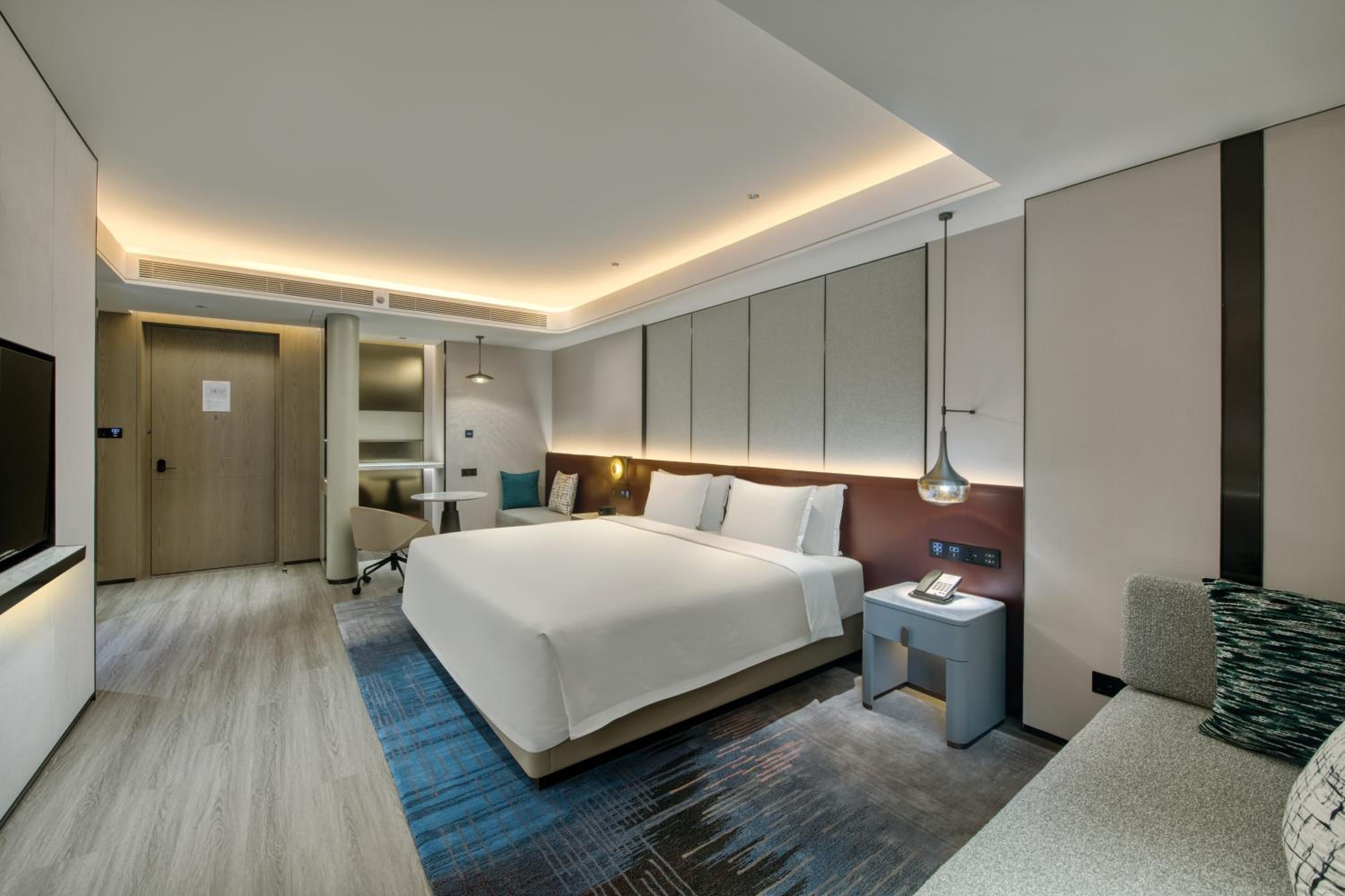 Premium King Room