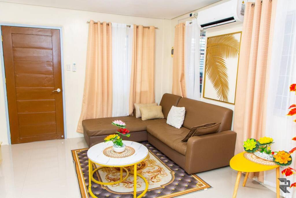 Two-Bedroom House photo 3
