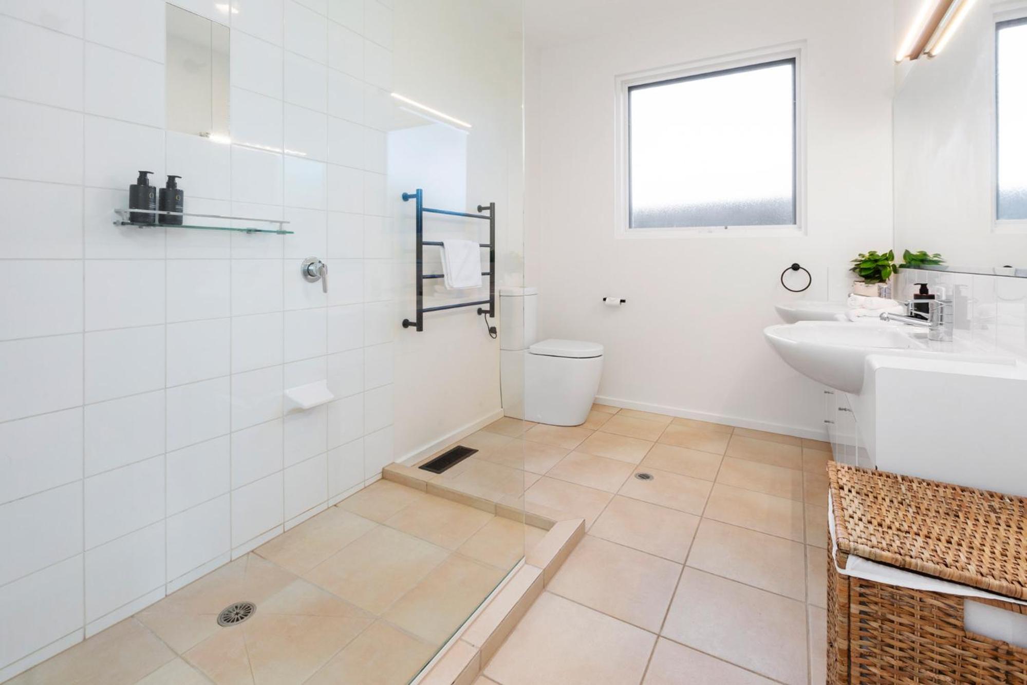 Four-Bedroom House photo 2