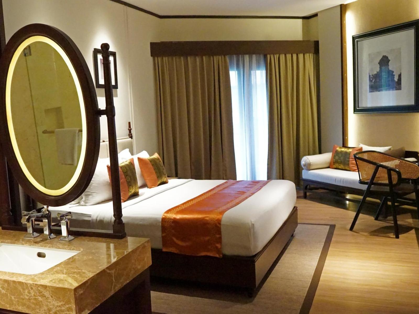 Deluxe Double Room - Photo 9