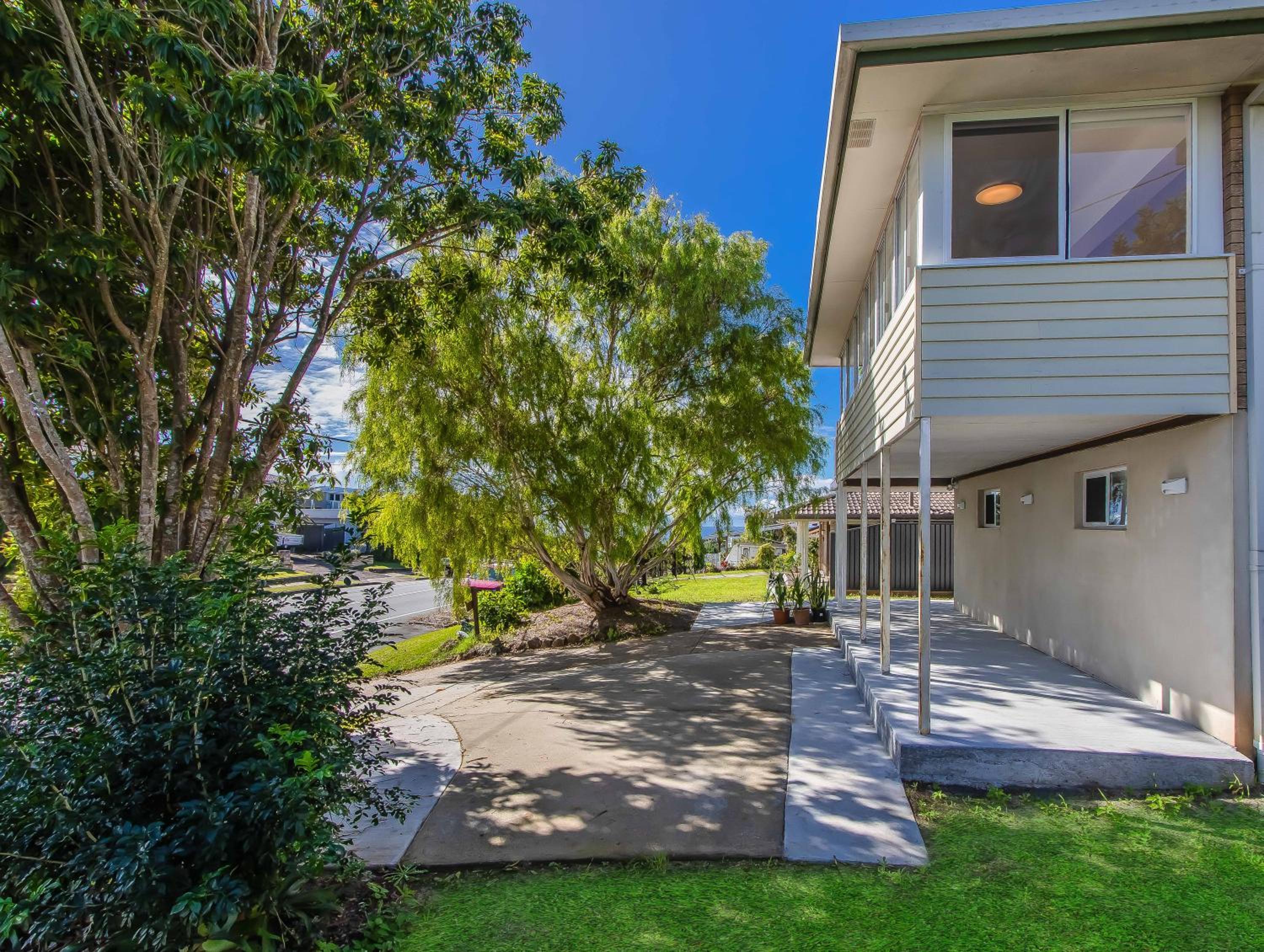 Four-Bedroom House photo 2