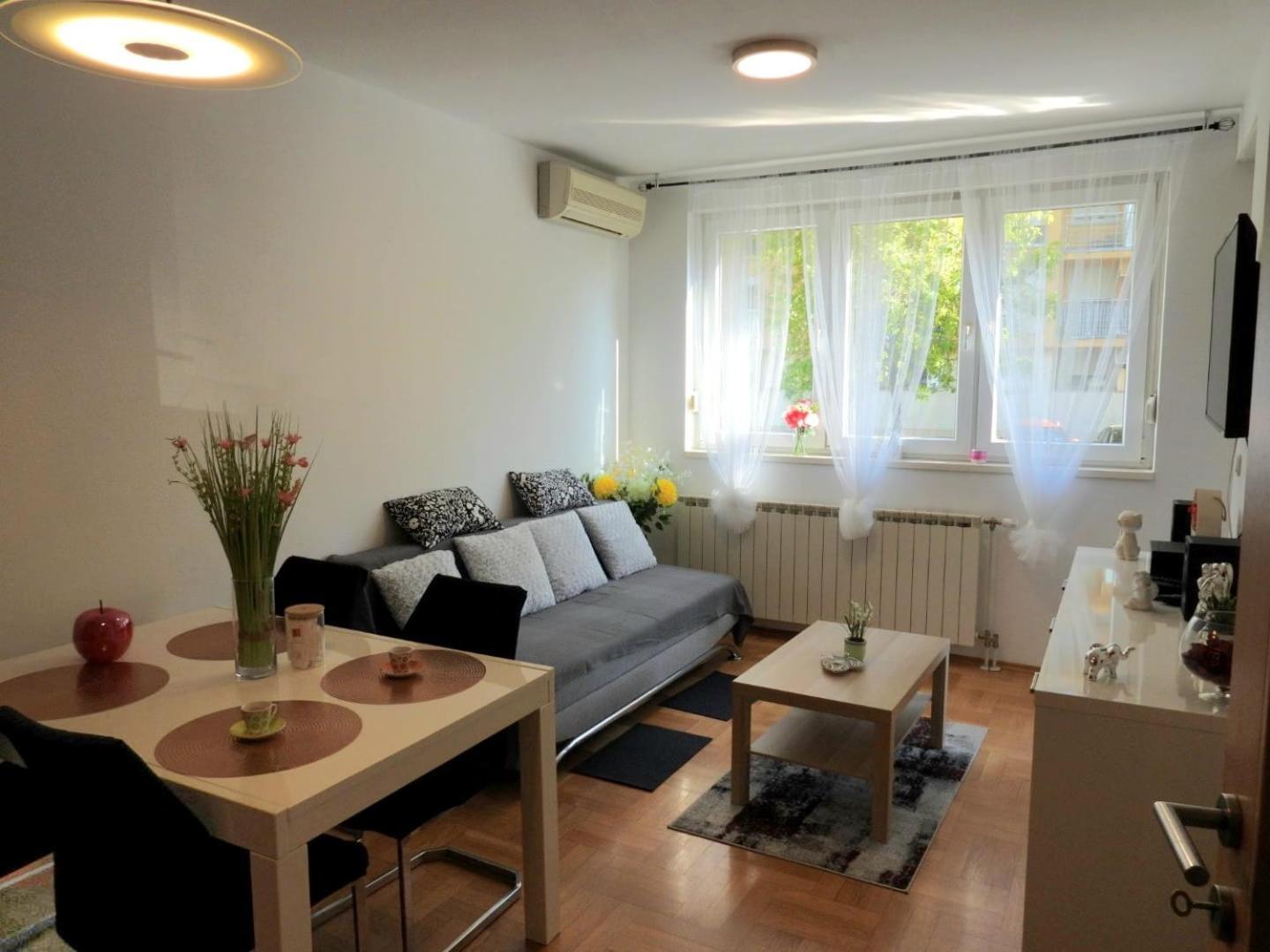 Superior One-Bedroom Apartment with Balcony