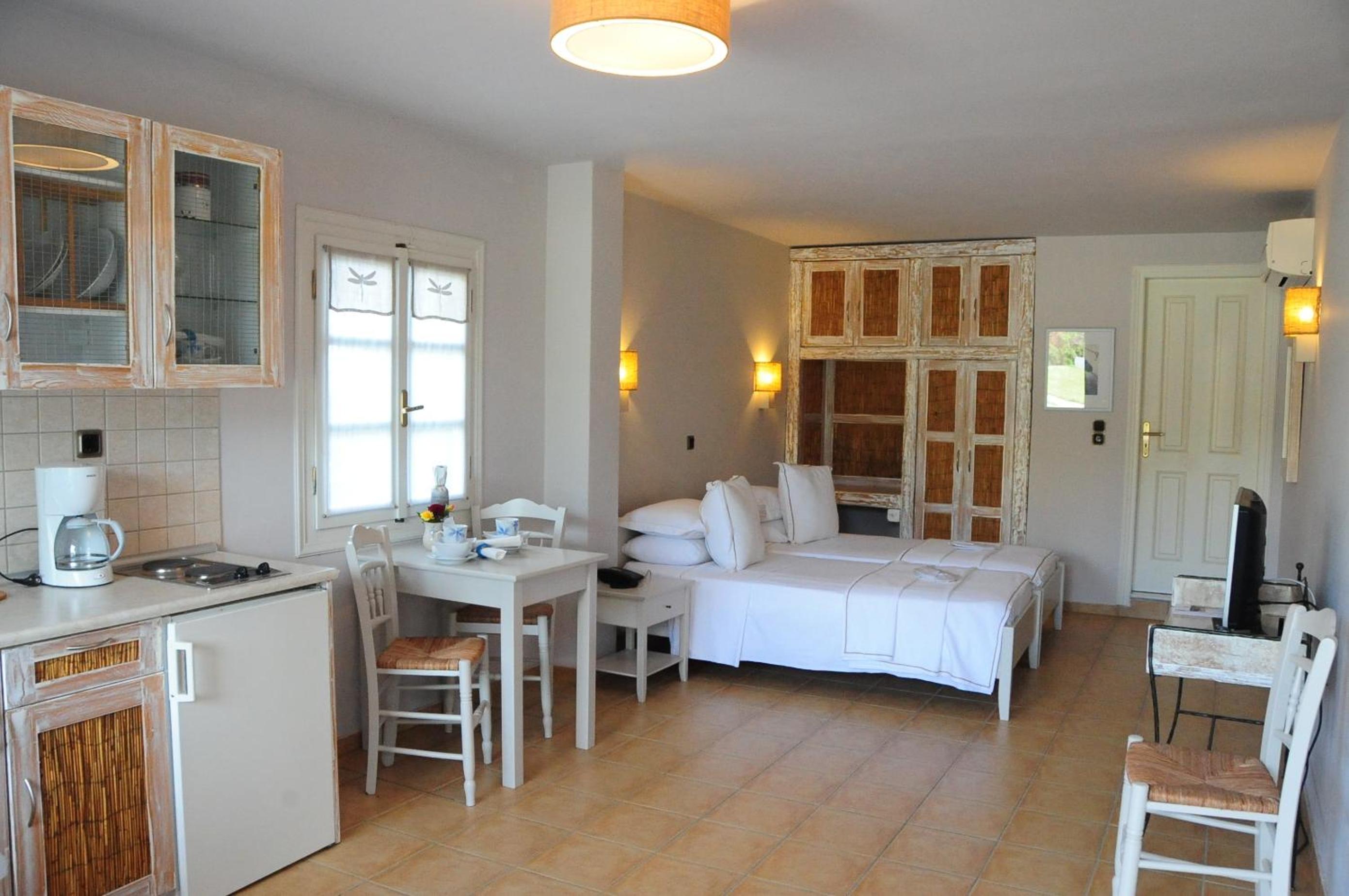 Studio - Ground Floor - Photo 15
