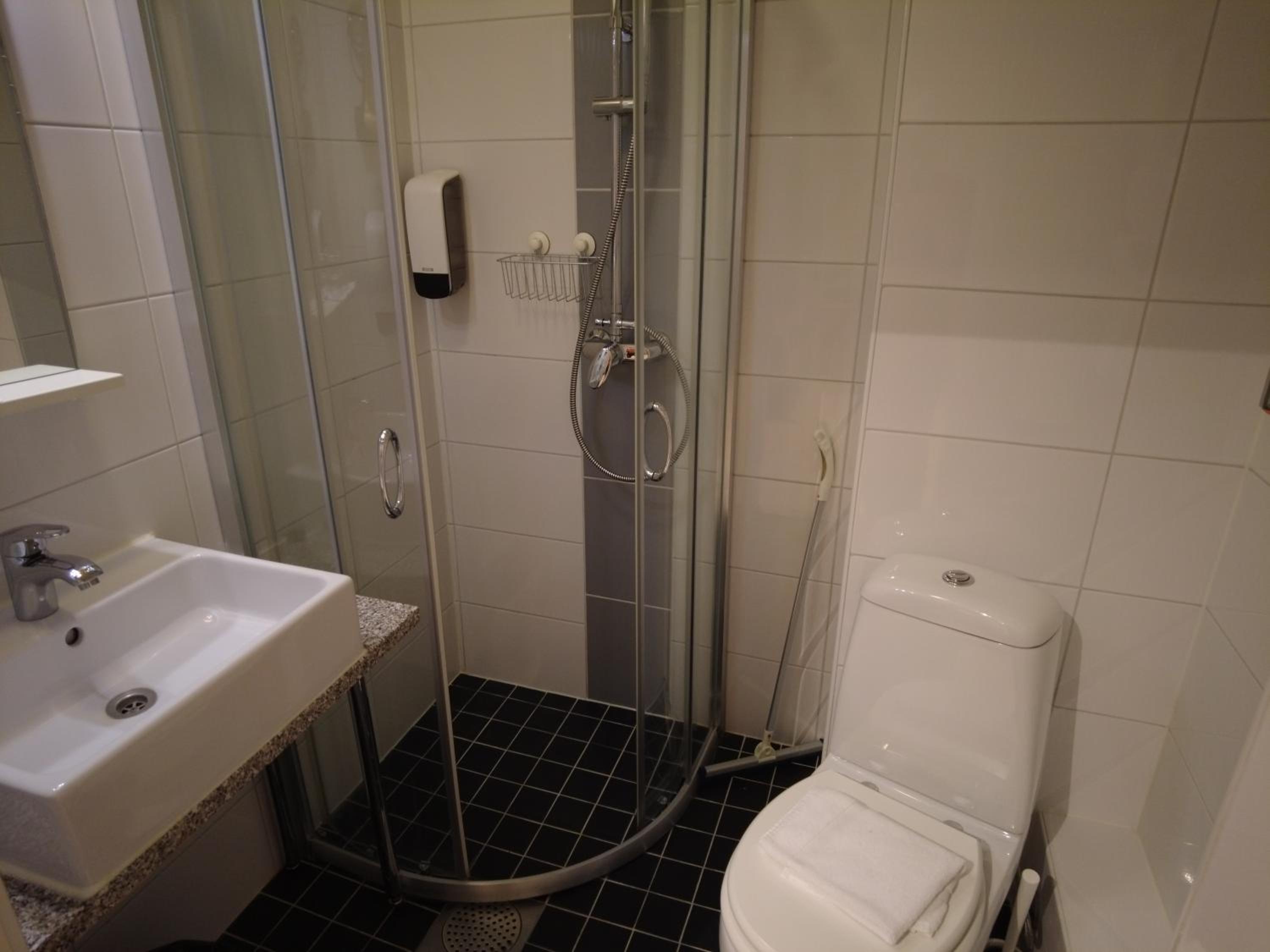 Budget Double Room photo 2
