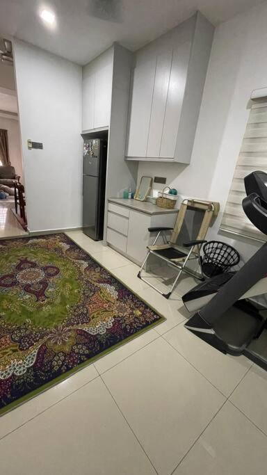 Four-Bedroom House photo 3