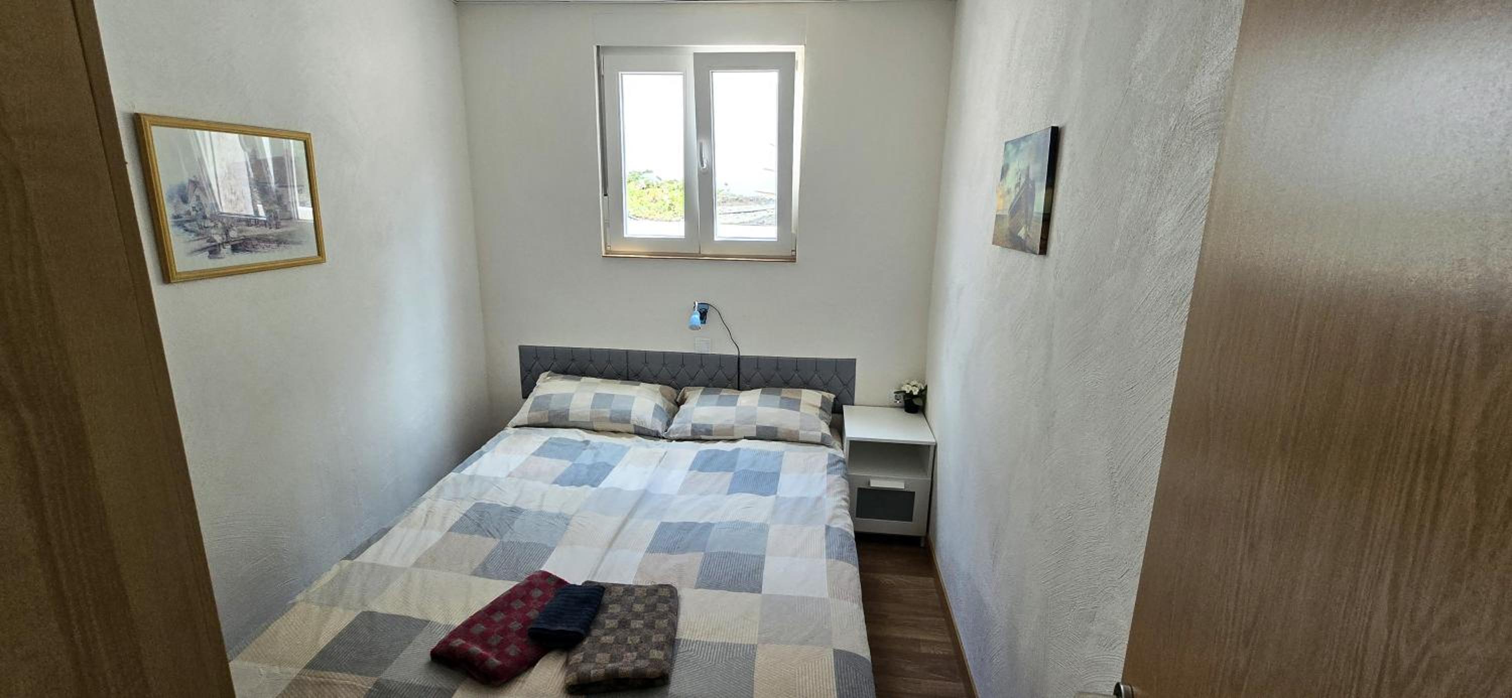 Apartamento de dos habitaciones con balcón y terraza