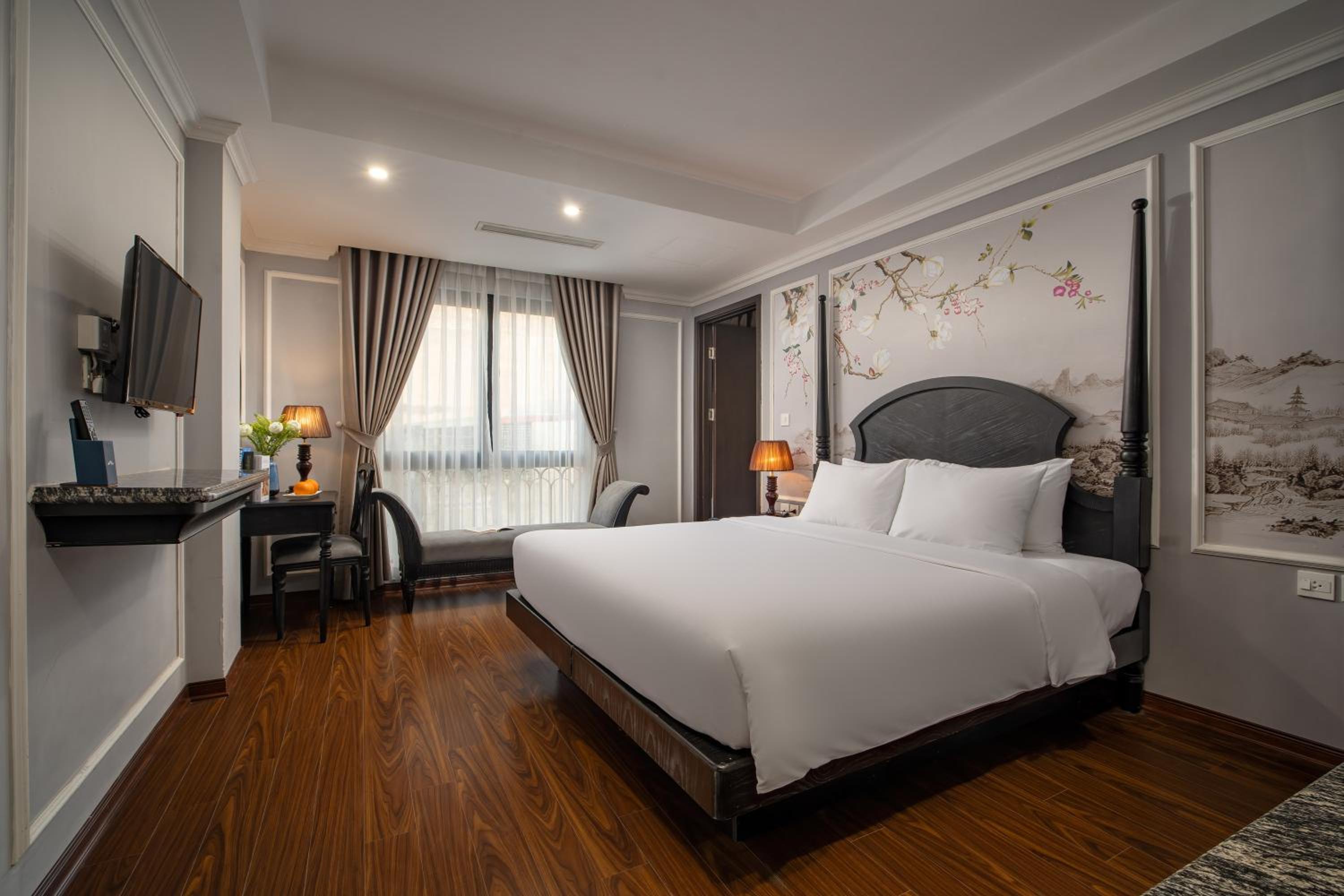 Suite with City View