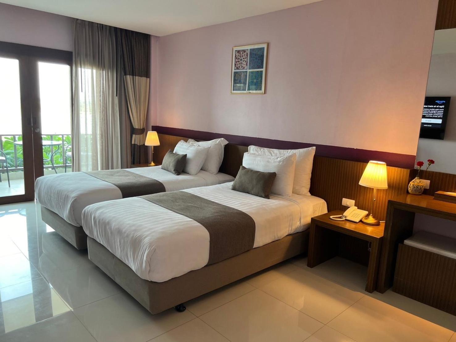 Deluxe Twin Room - Photo 18