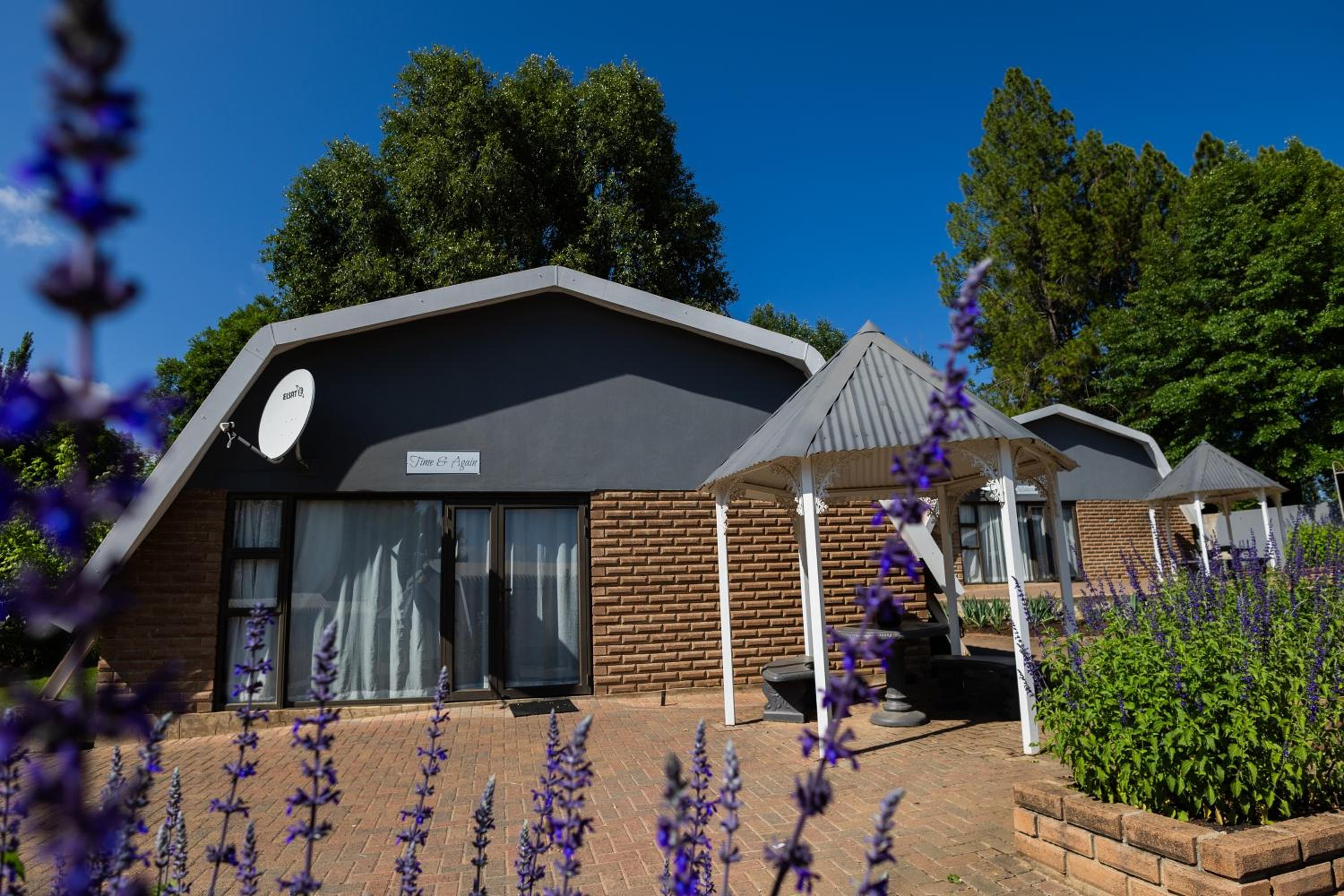 Standard Double Suite - Photo 9