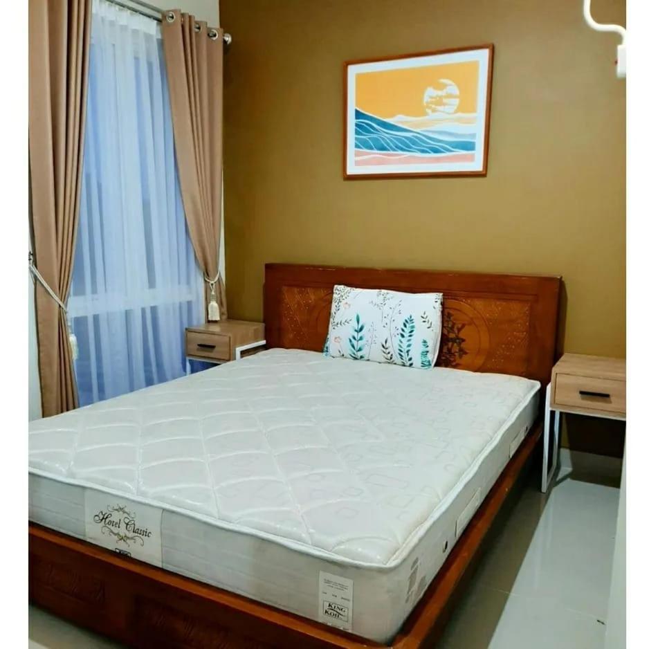 One-Bedroom House photo 1