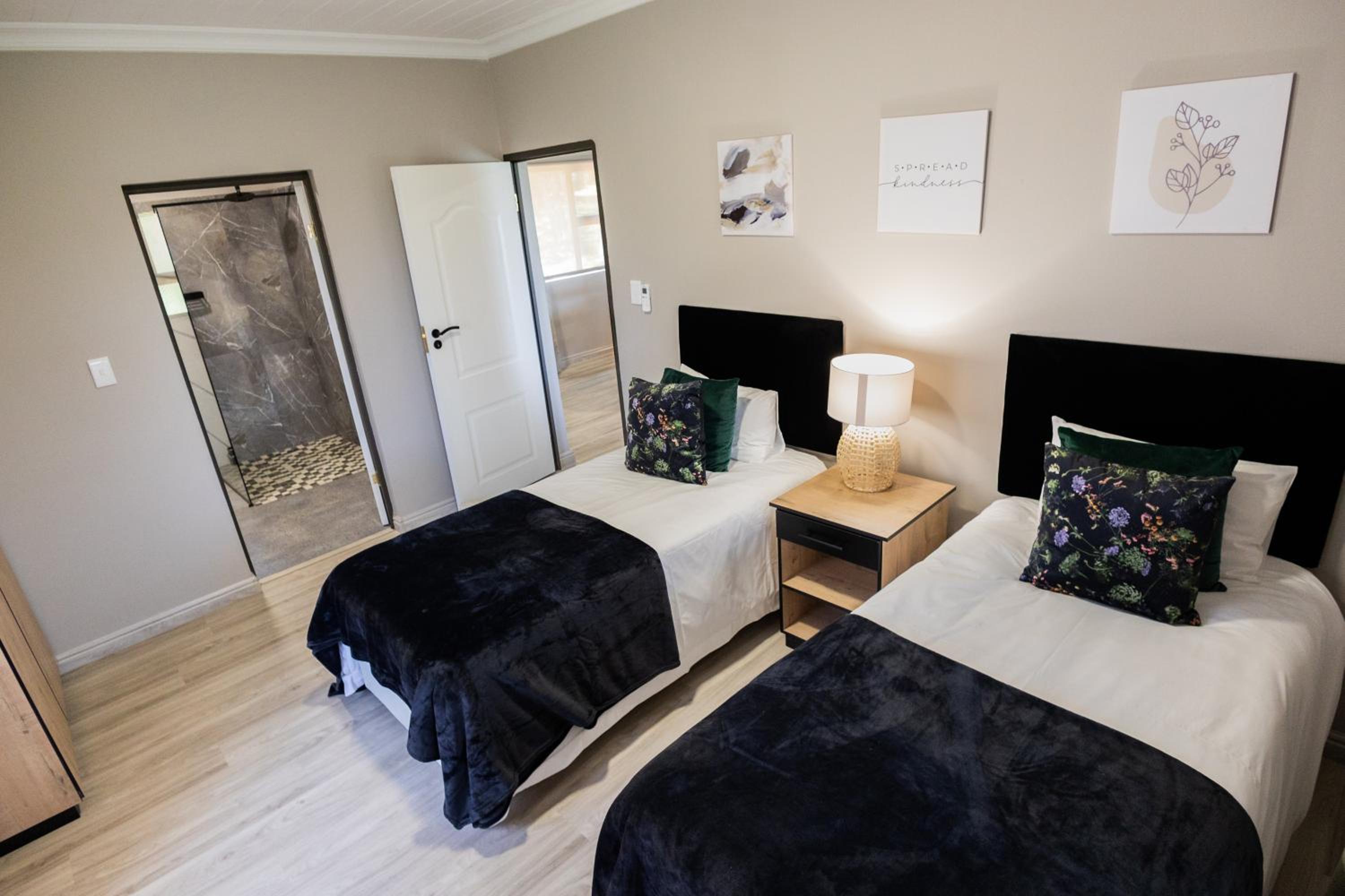Family Suite - Photo 4
