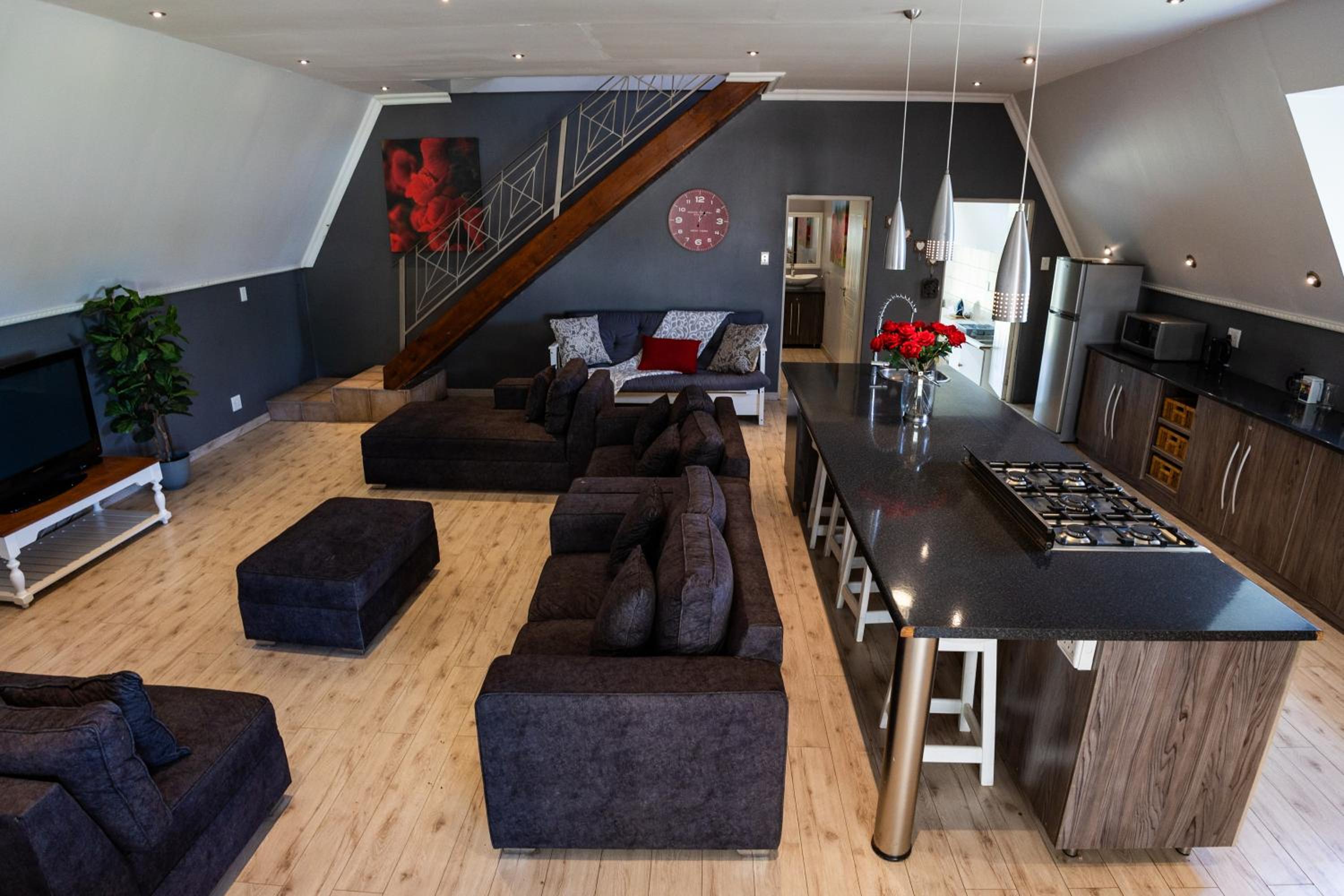Villa photo 1
