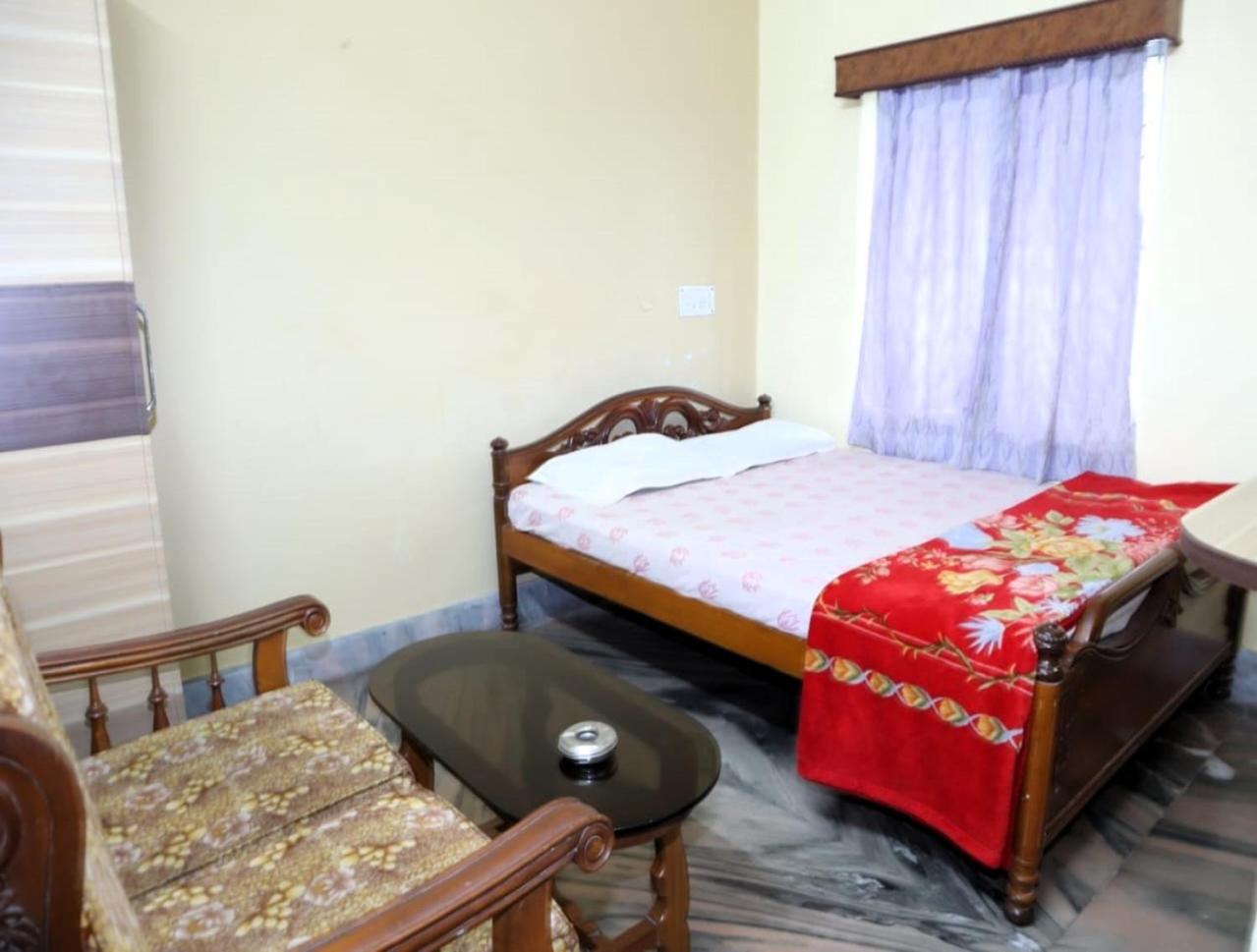 Standard Double Room With Fan photo 2