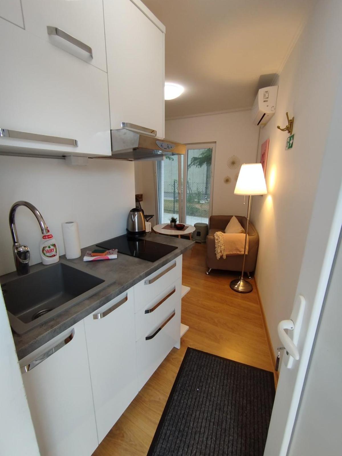 One-Bedroom Apartment photo 2