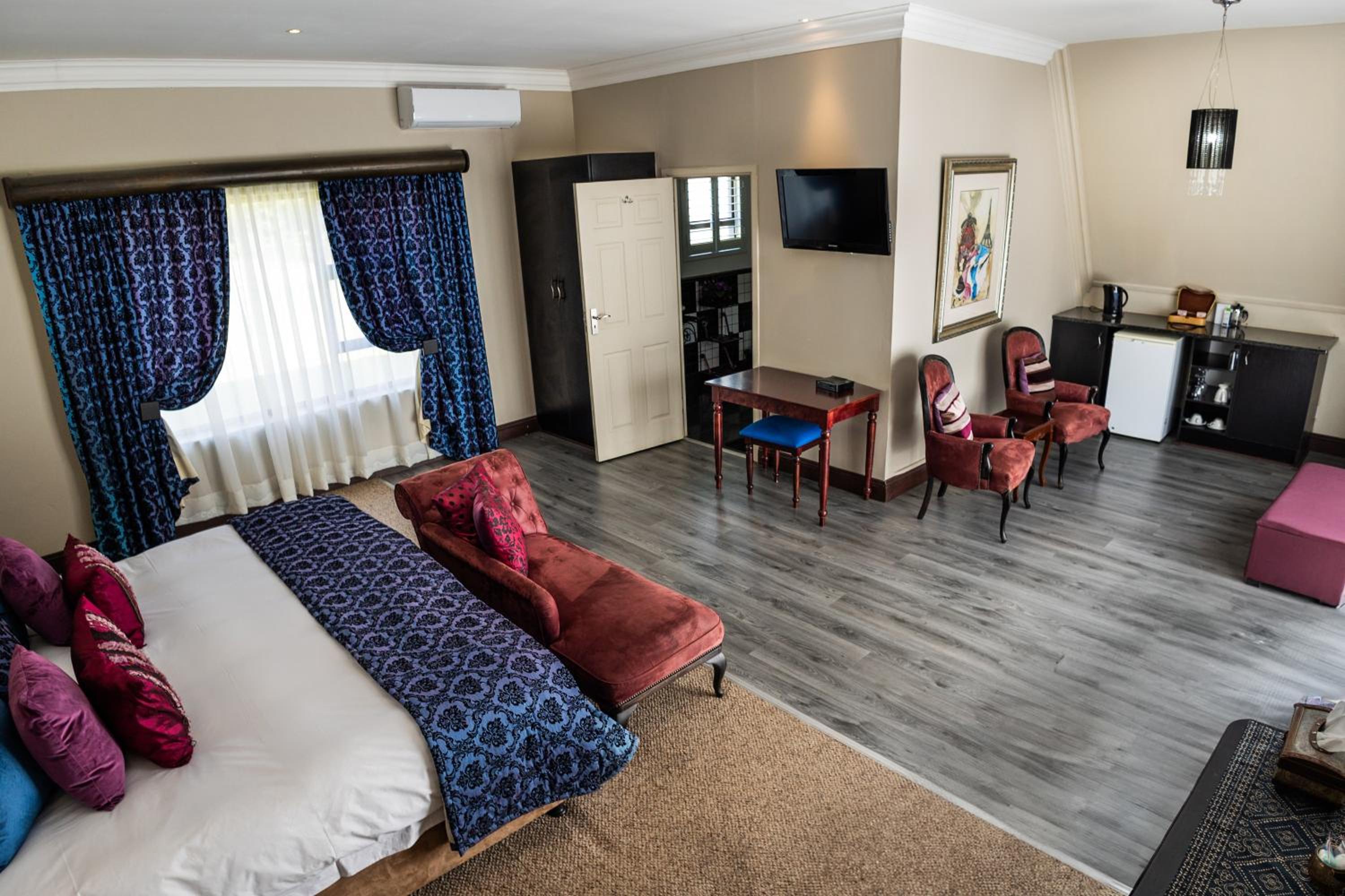 Standard Double Suite - Photo 10