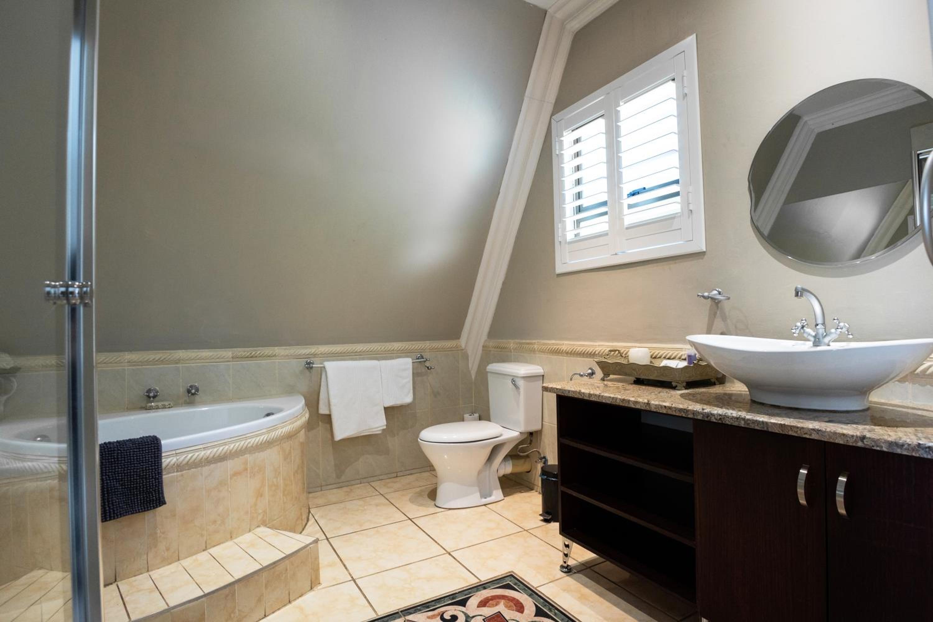 Standard Double Suite - Photo 2