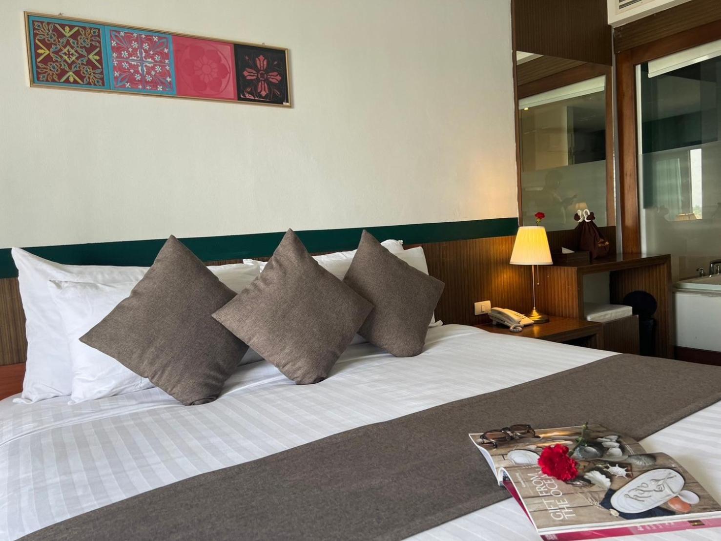 Deluxe Double Room with River View - Photo 15