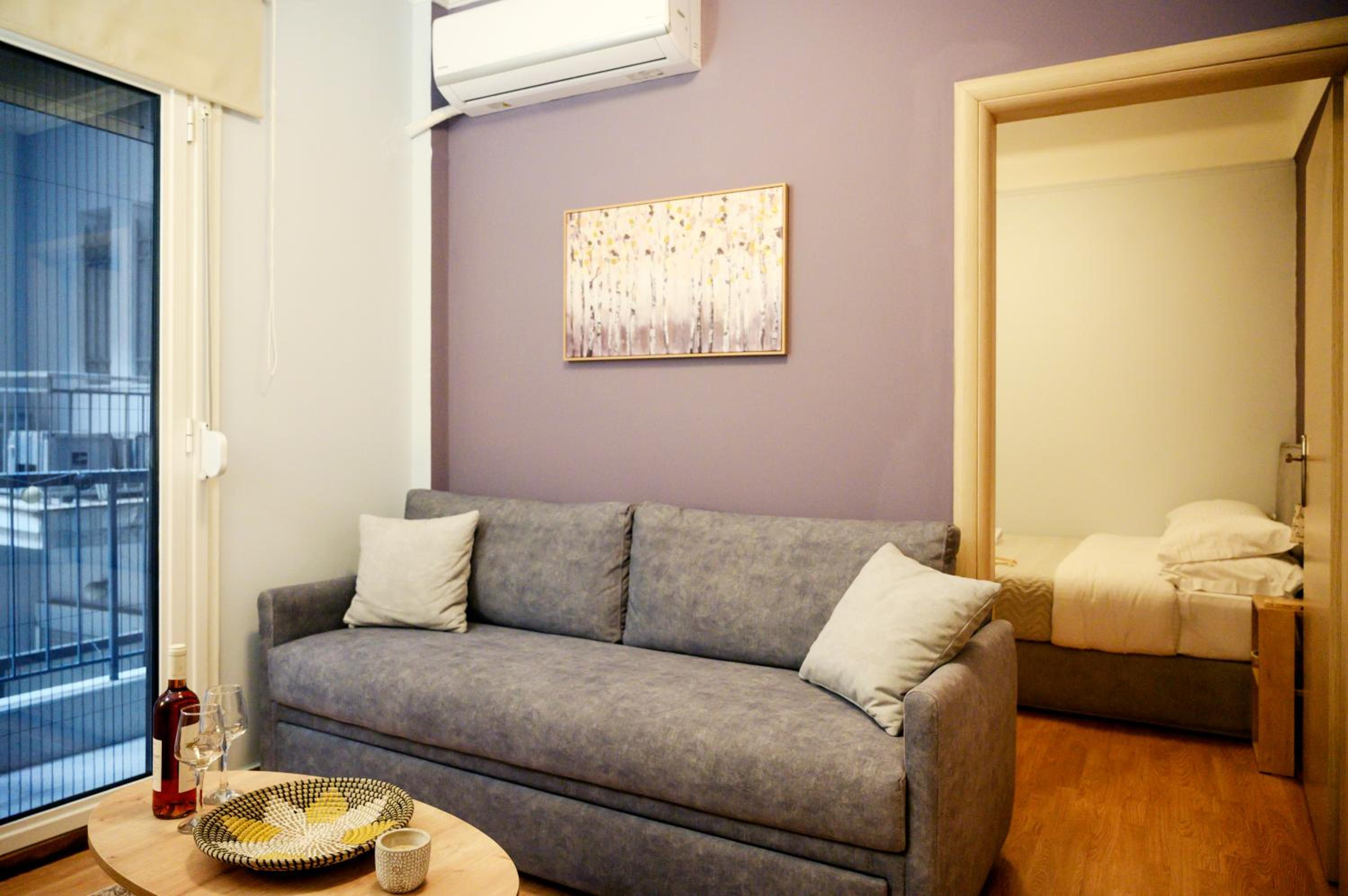 One-Bedroom Apartment