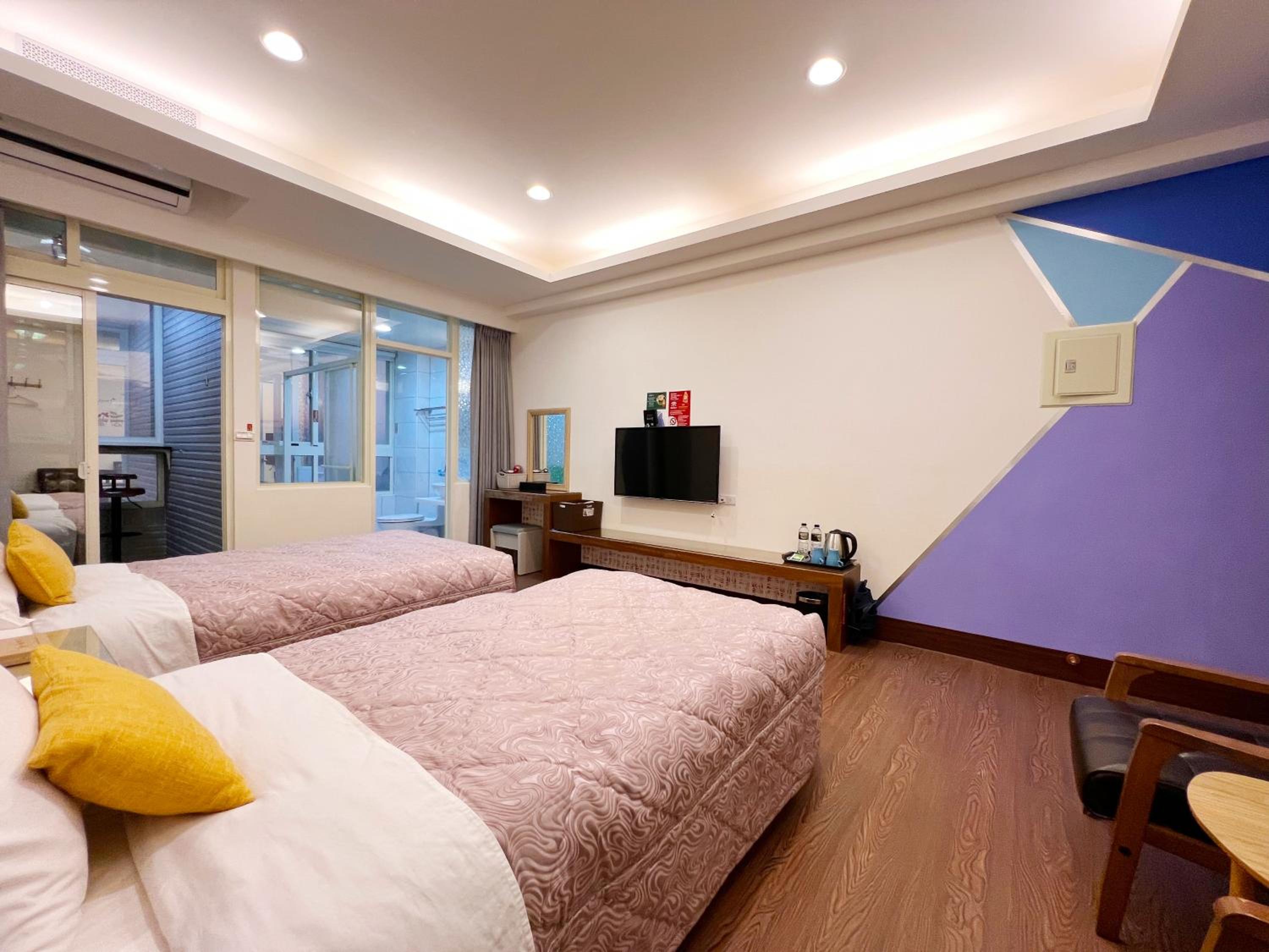 Twin Room with Private Bathroom