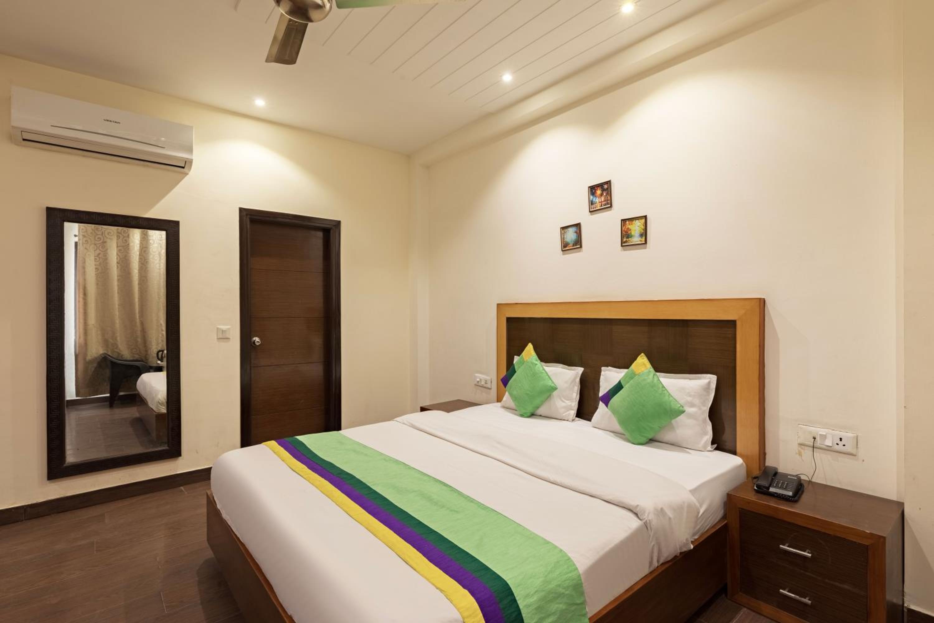 Deluxe Double Room photo 3