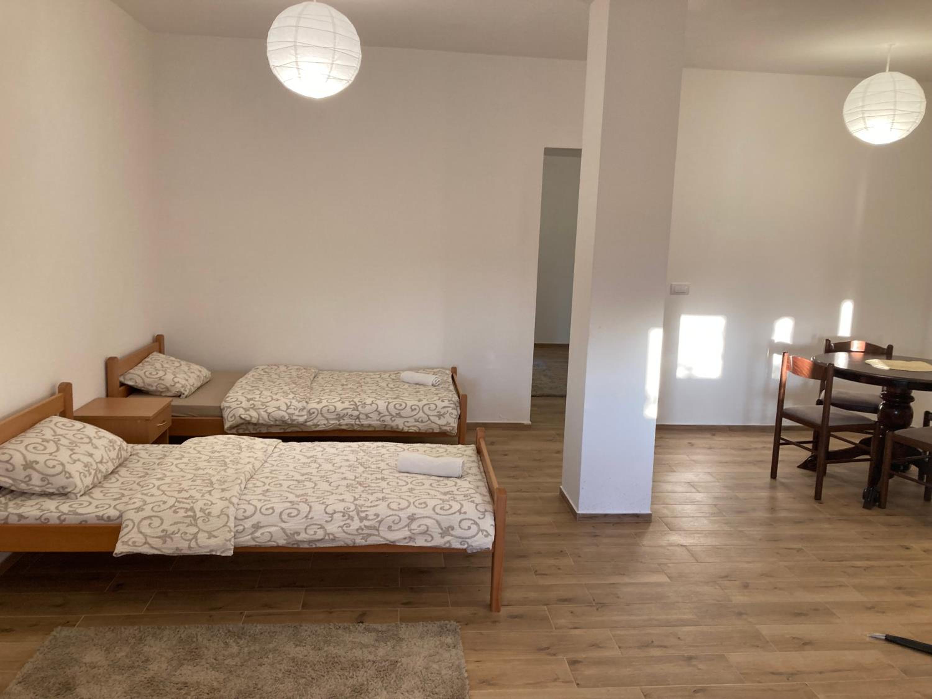 Apartment with Terrace - Photo 2
