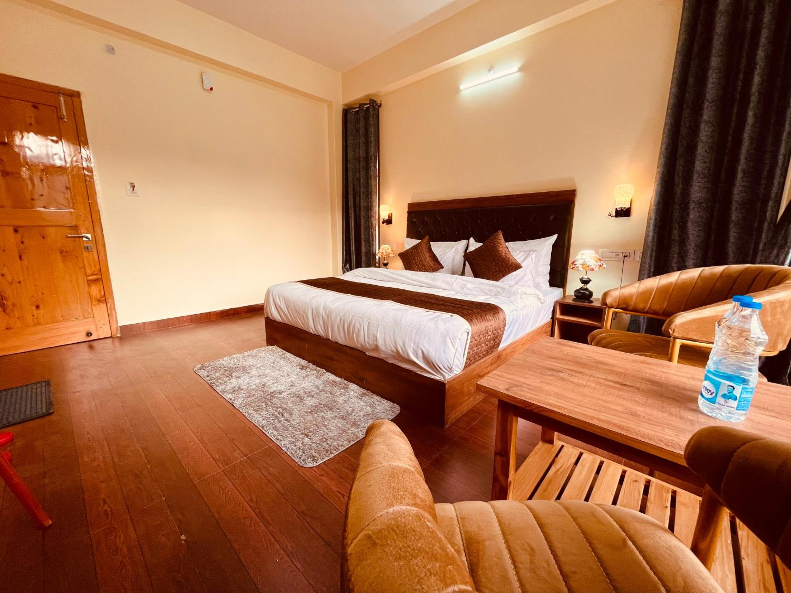 King Room With Balcony