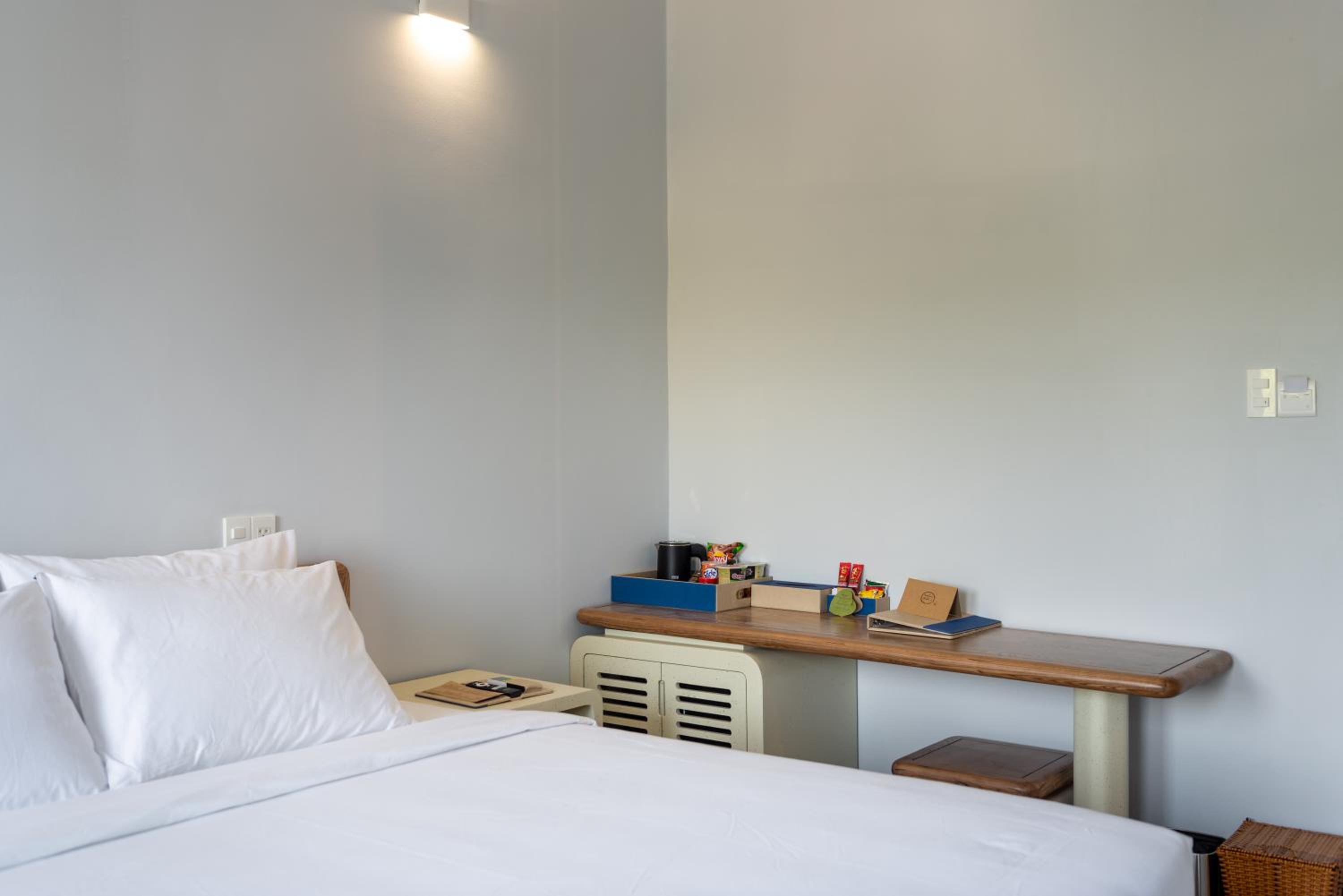 Superior Double Room with Balcony - Photo 17