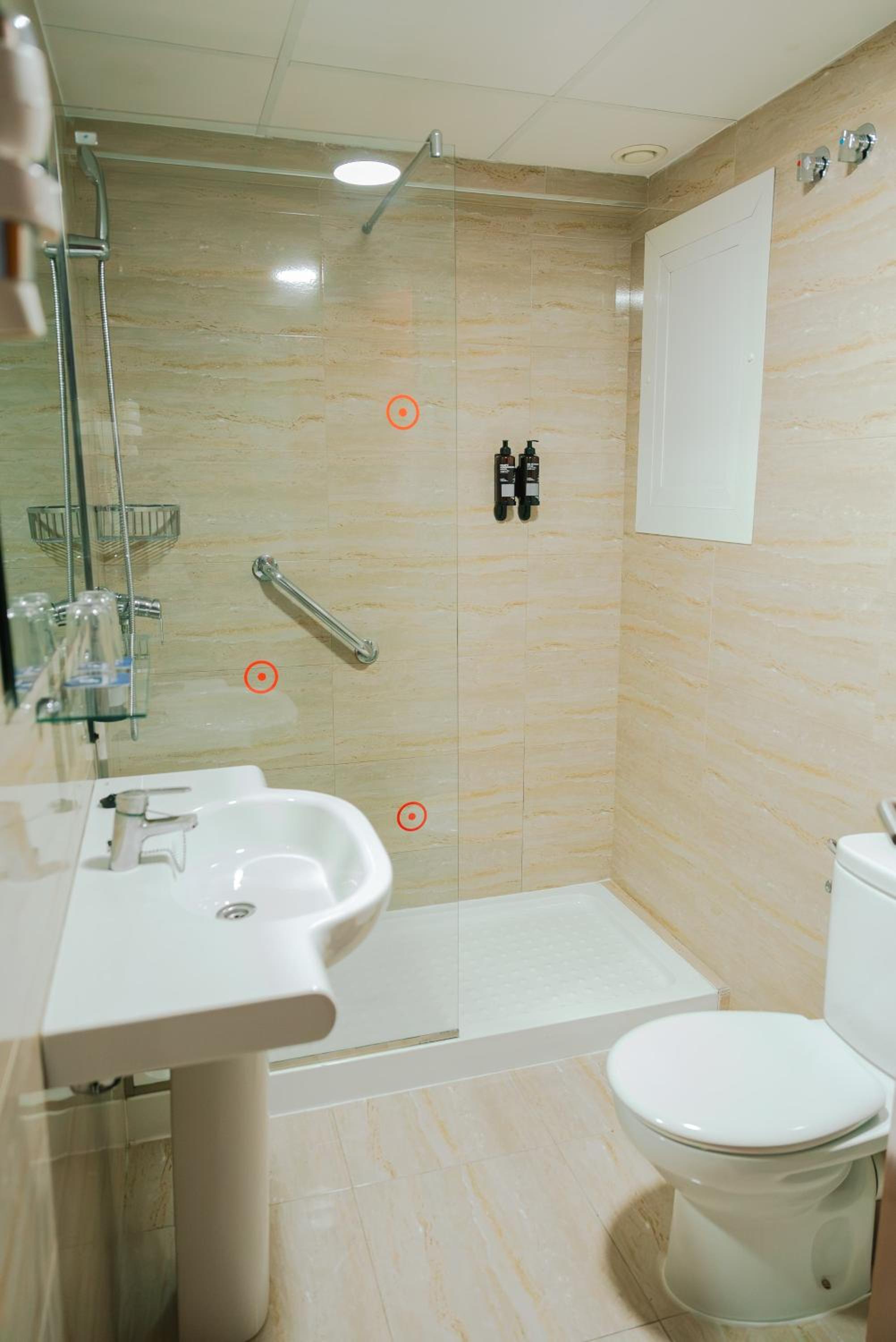 Budget Double or Twin Room (1) - Photo 3