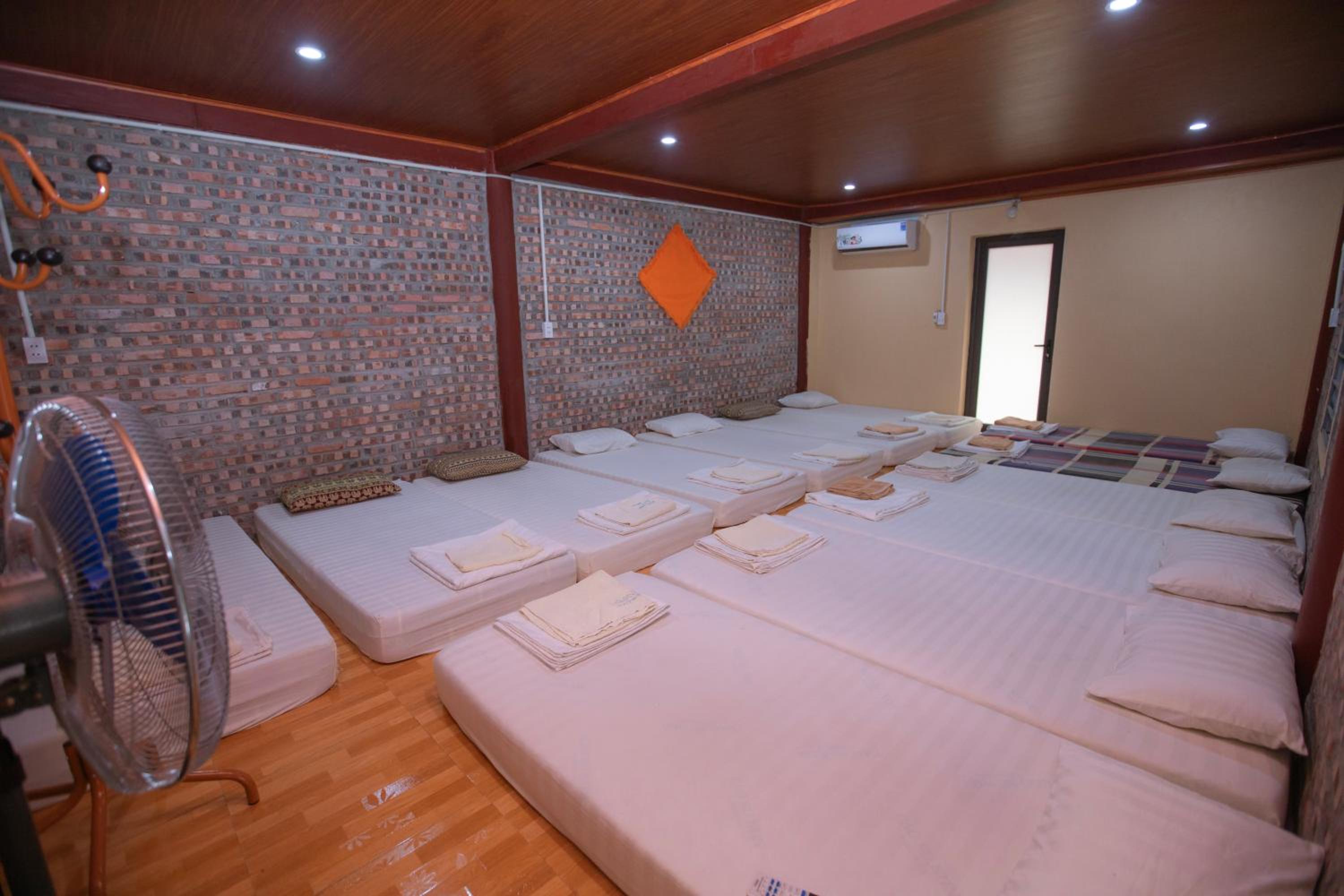 Single Bed in Mixed Dormitory Room photo 1